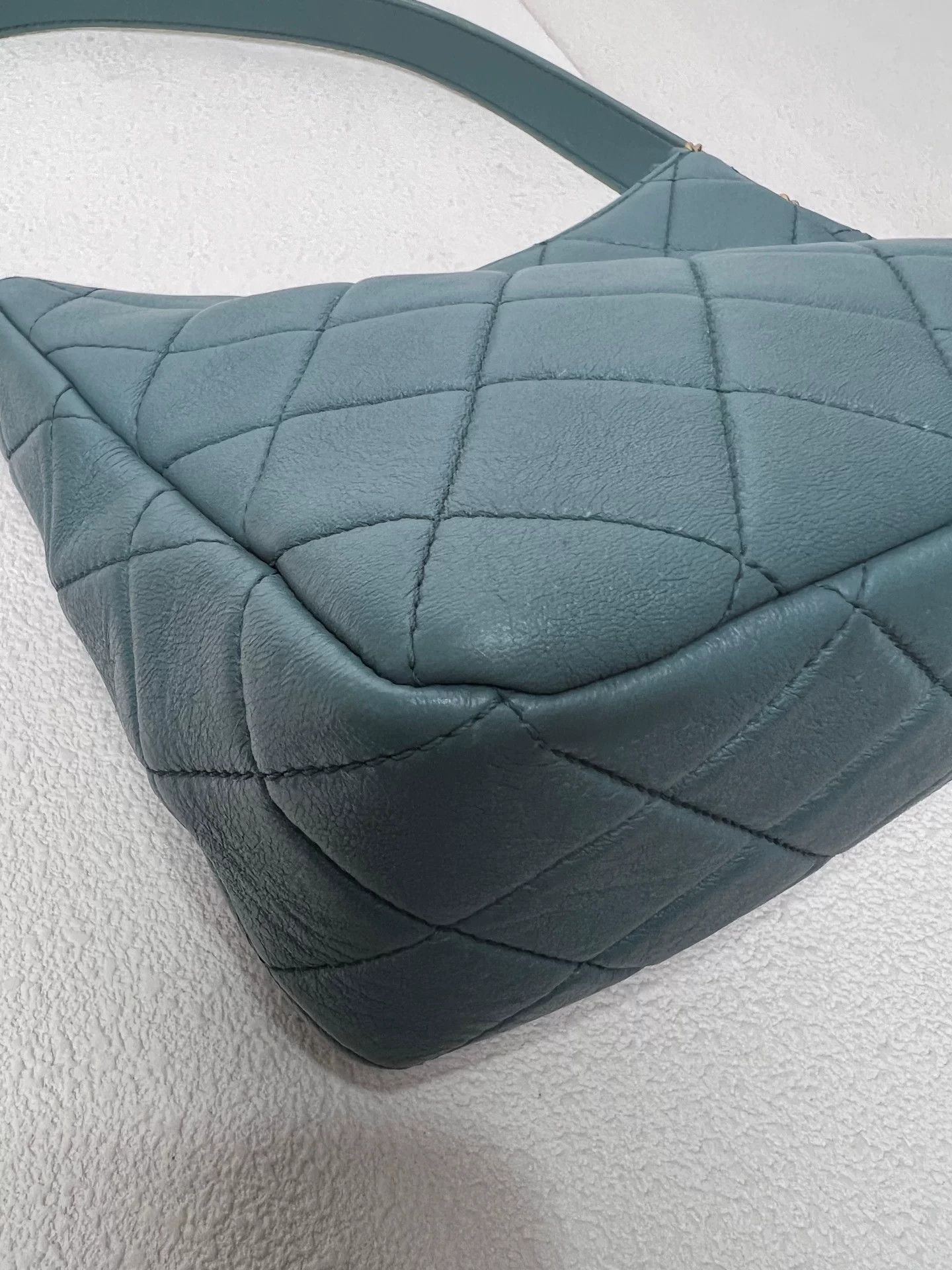 Chanel Pre-loved Bag Very good condition Size ONE SIZE - 4 Thumbnail