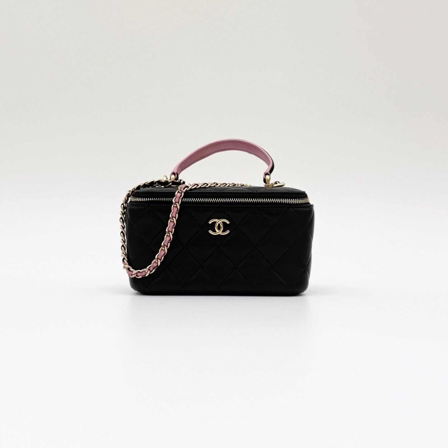 Chanel Pre-loved Bag Very good condition Size ONE SIZE - 2 Thumbnail