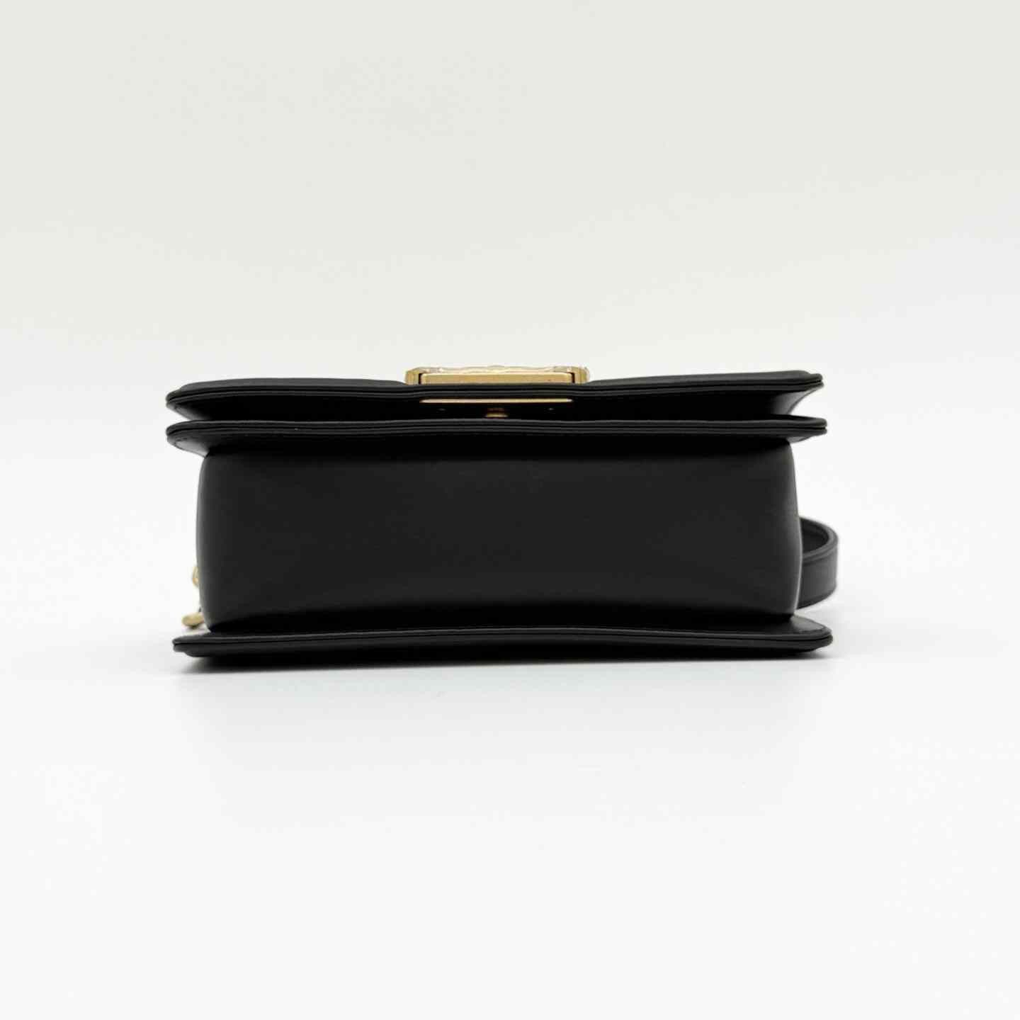 Chanel Pre-loved Bag Very good condition Size ONE SIZE - 6 Thumbnail