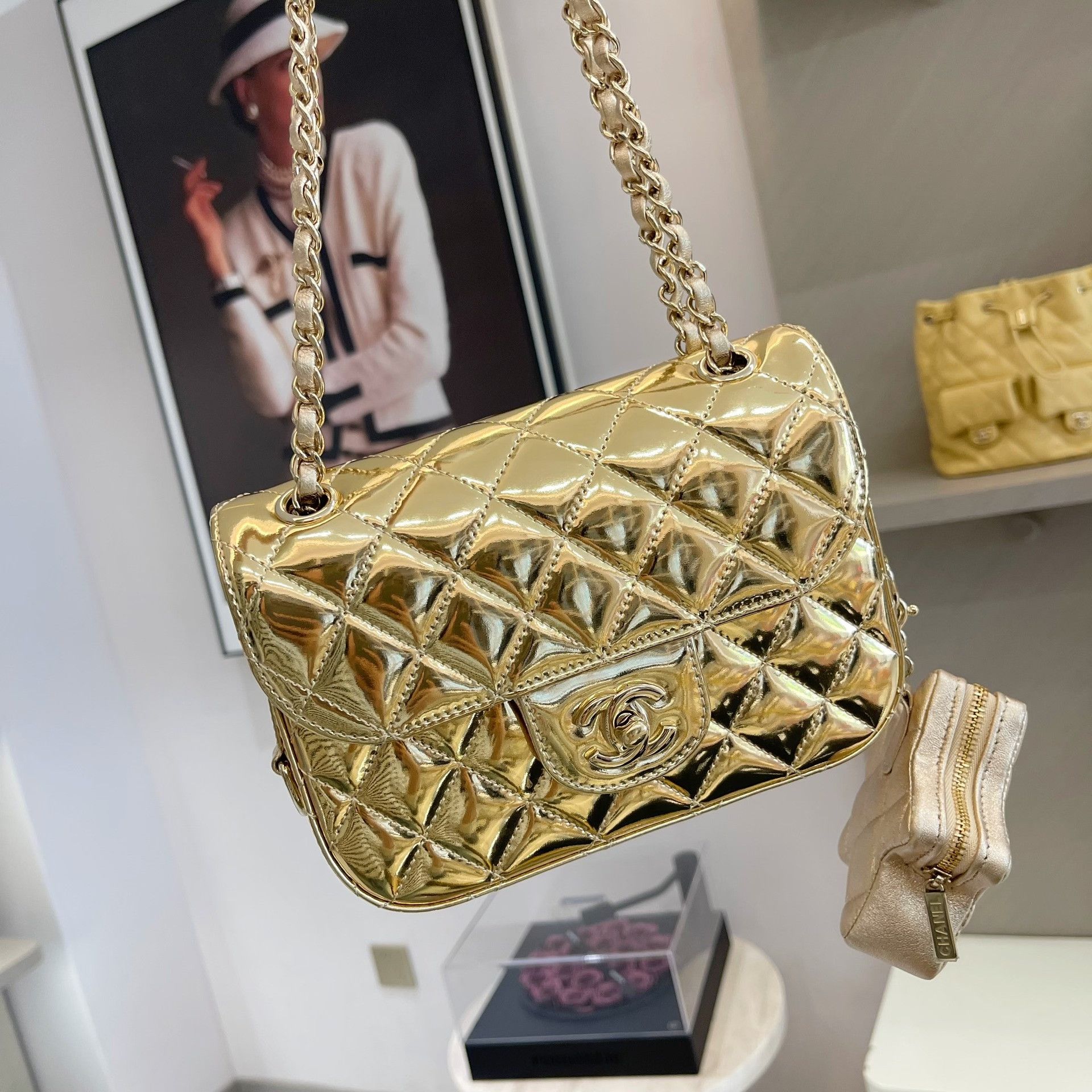 Chanel Pre-loved Bag Very good condition Size ONE SIZE - 2 Thumbnail