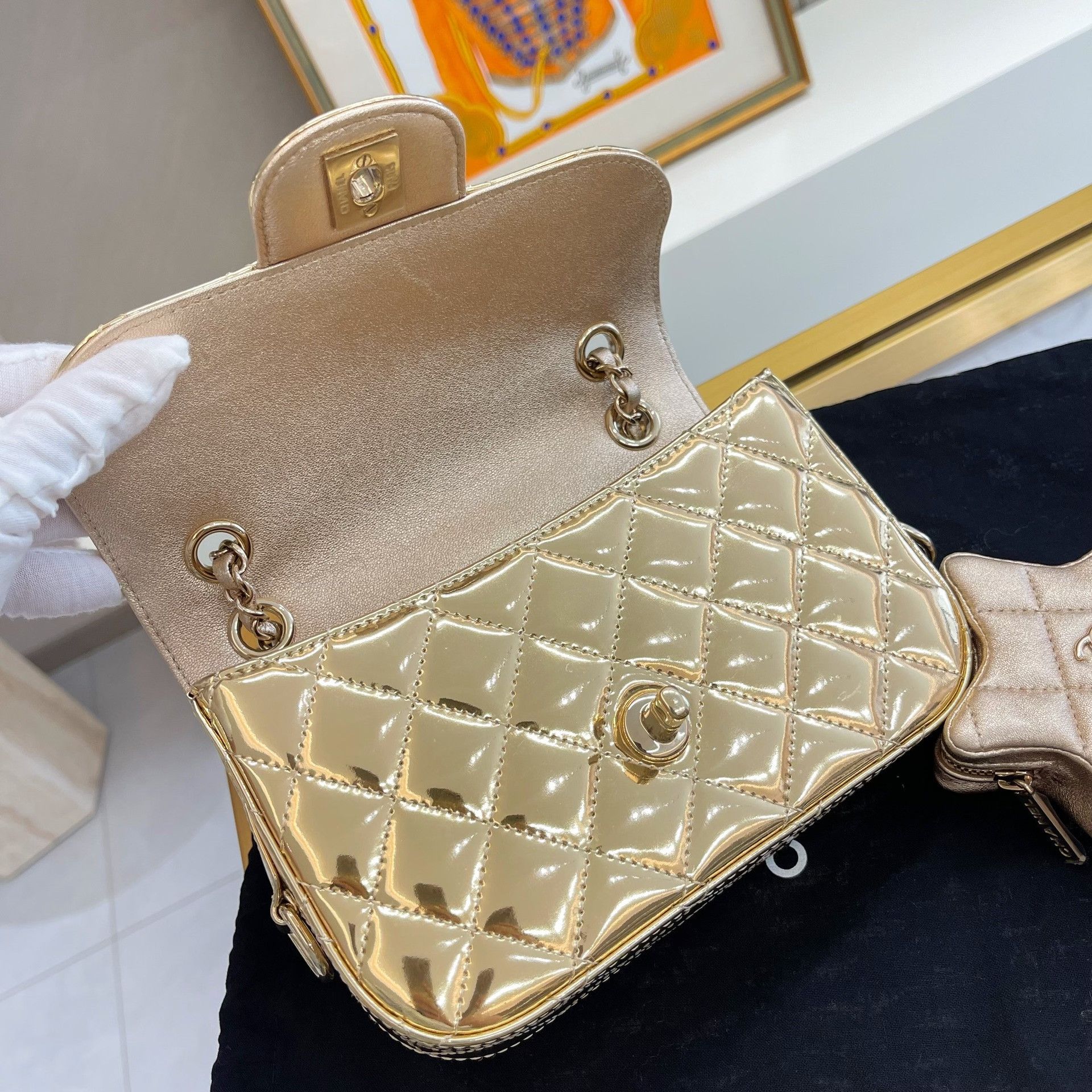 Chanel Pre-loved Bag Very good condition Size ONE SIZE - 8 Thumbnail