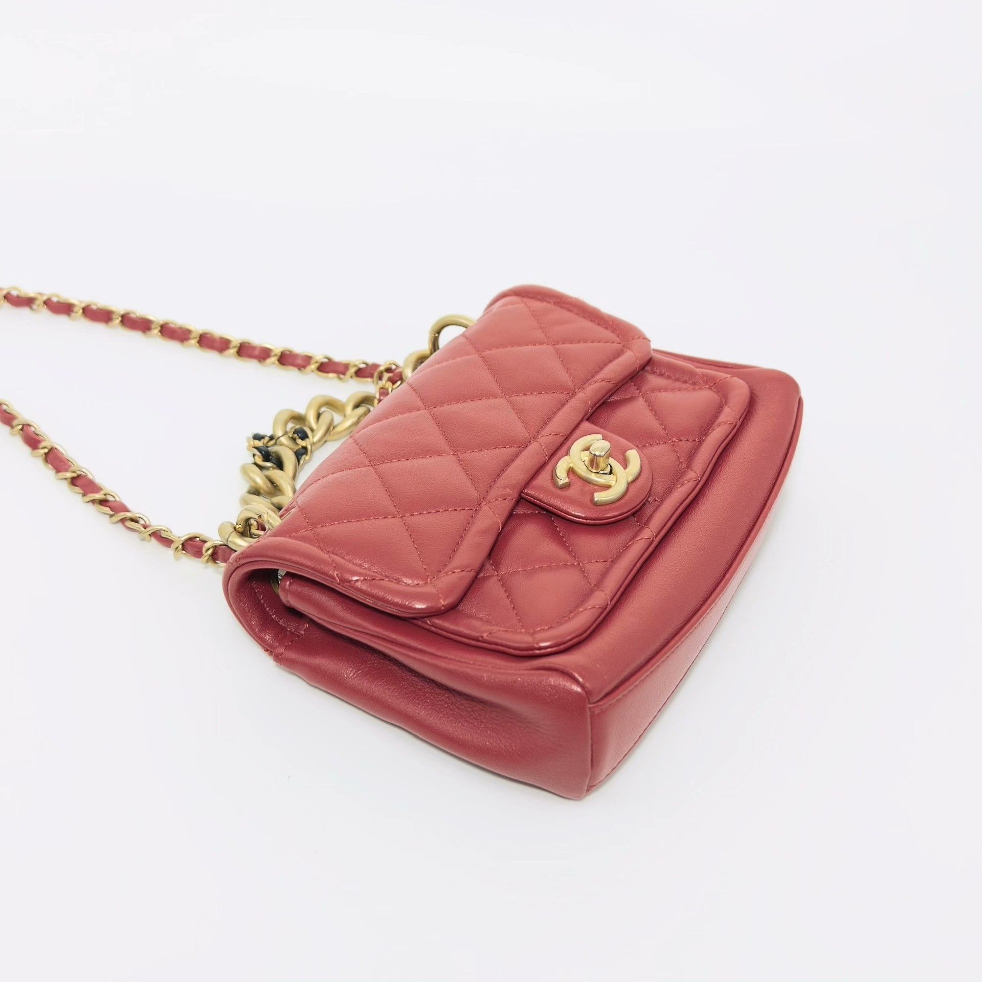 Chanel Pre-loved Bag Very good condition Size ONE SIZE - 5 Thumbnail