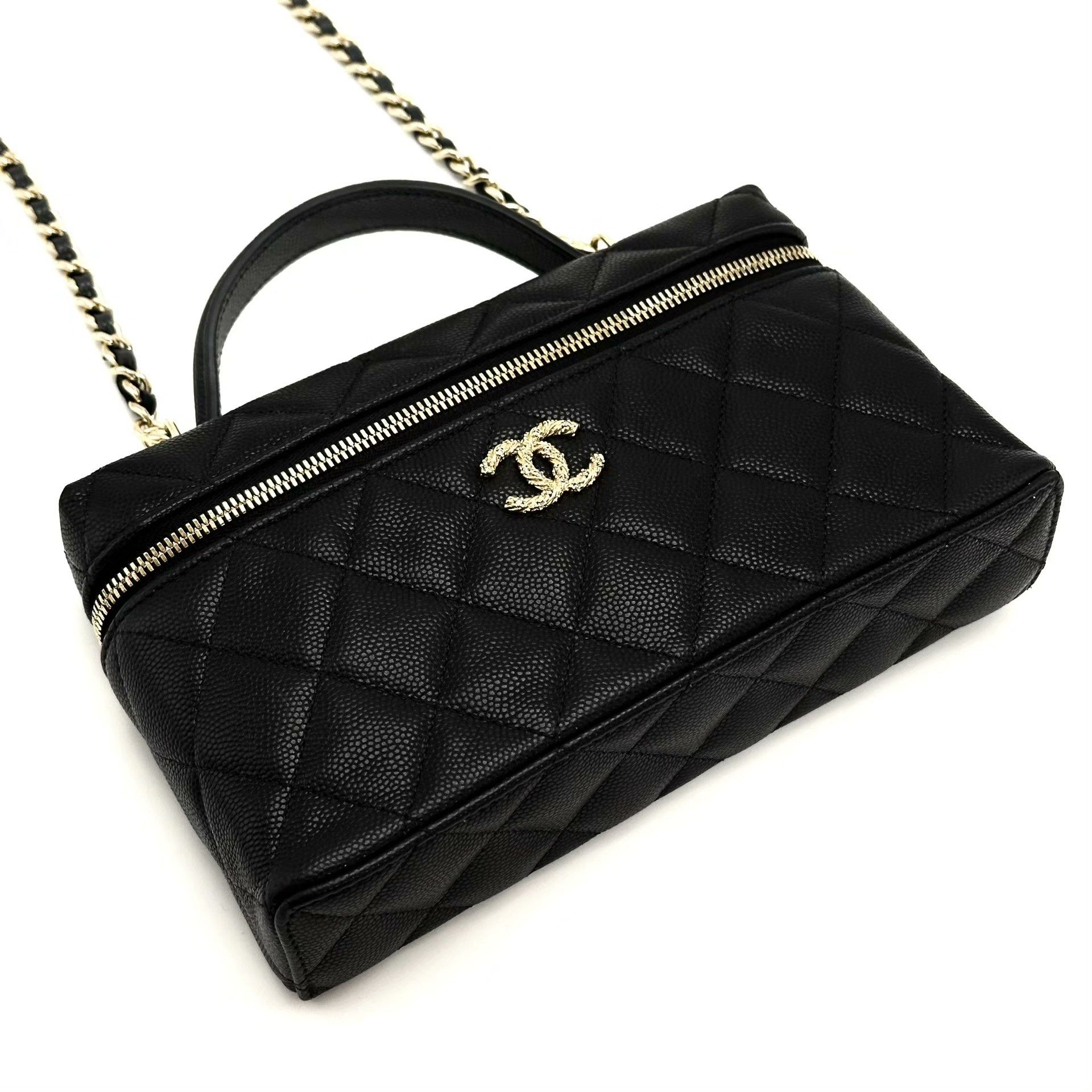 Chanel Pre-loved Bag Very good condition Size ONE SIZE - 4 Thumbnail