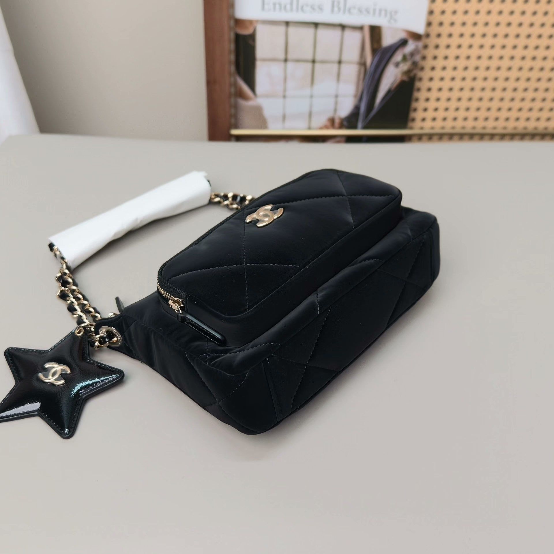 Chanel Pre-loved Bag Very good condition Size ONE SIZE - 4 Thumbnail