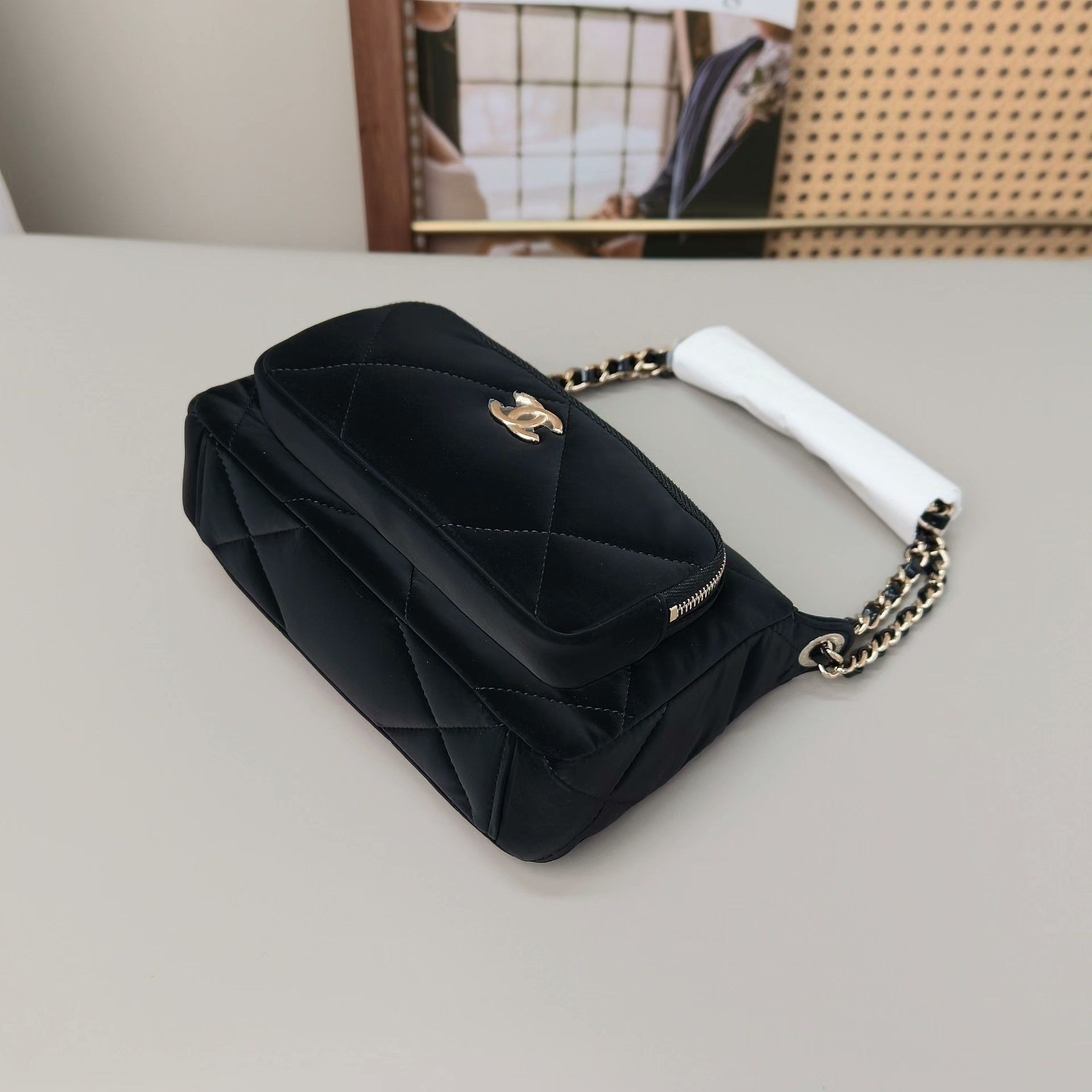 Chanel Pre-loved Bag Very good condition Size ONE SIZE - 3 Thumbnail