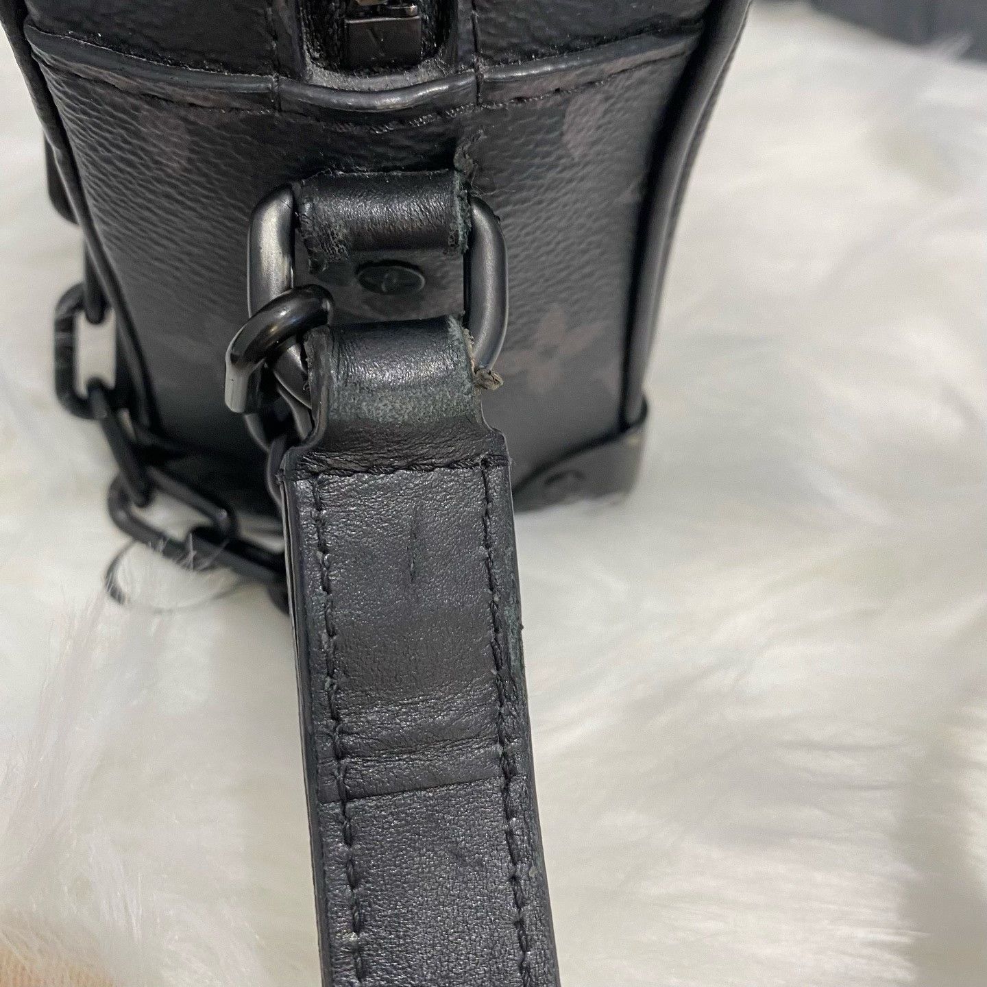 Louis Vuitton Pre-loved Bag Very good condition Size ONE SIZE - 8 Thumbnail
