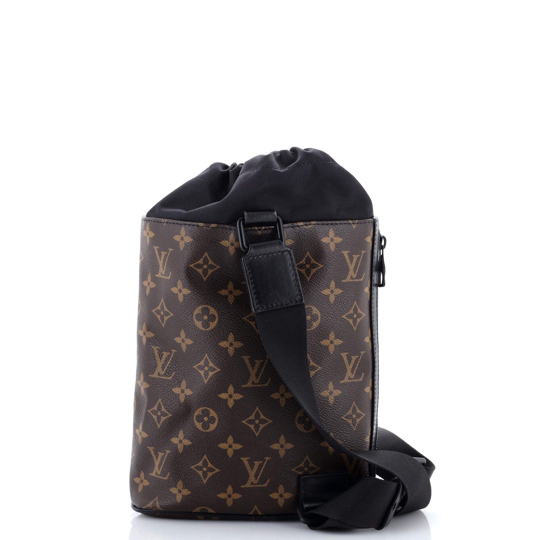 Louis Vuitton Chalk Sling Bag Size ONE SIZE - 3 Thumbnail