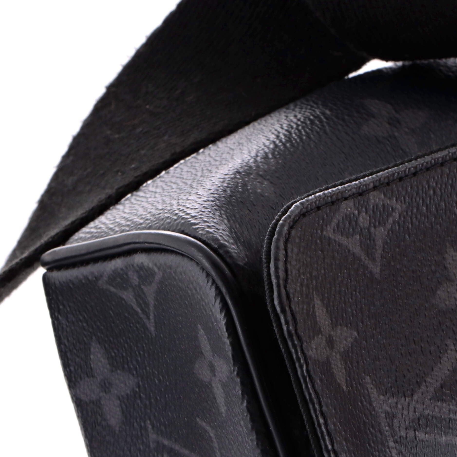 Louis Vuitton District Messenger Bag Size ONE SIZE - 6 Thumbnail