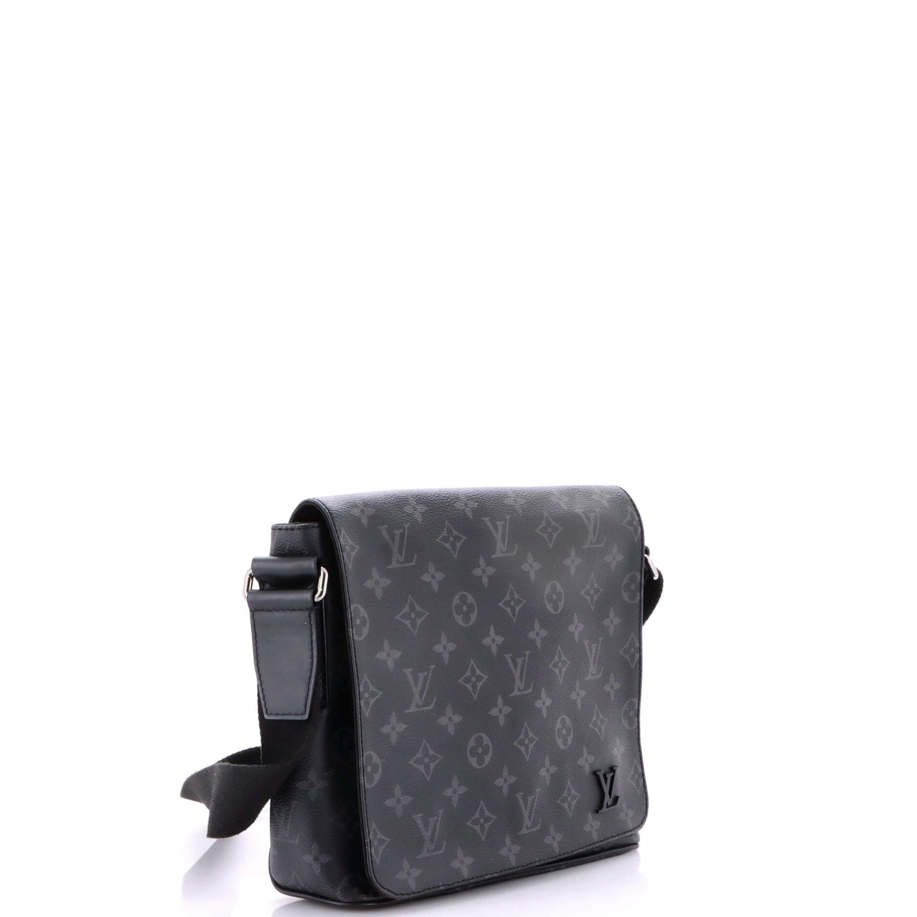 Louis Vuitton District Messenger Bag Size ONE SIZE - 2 Thumbnail
