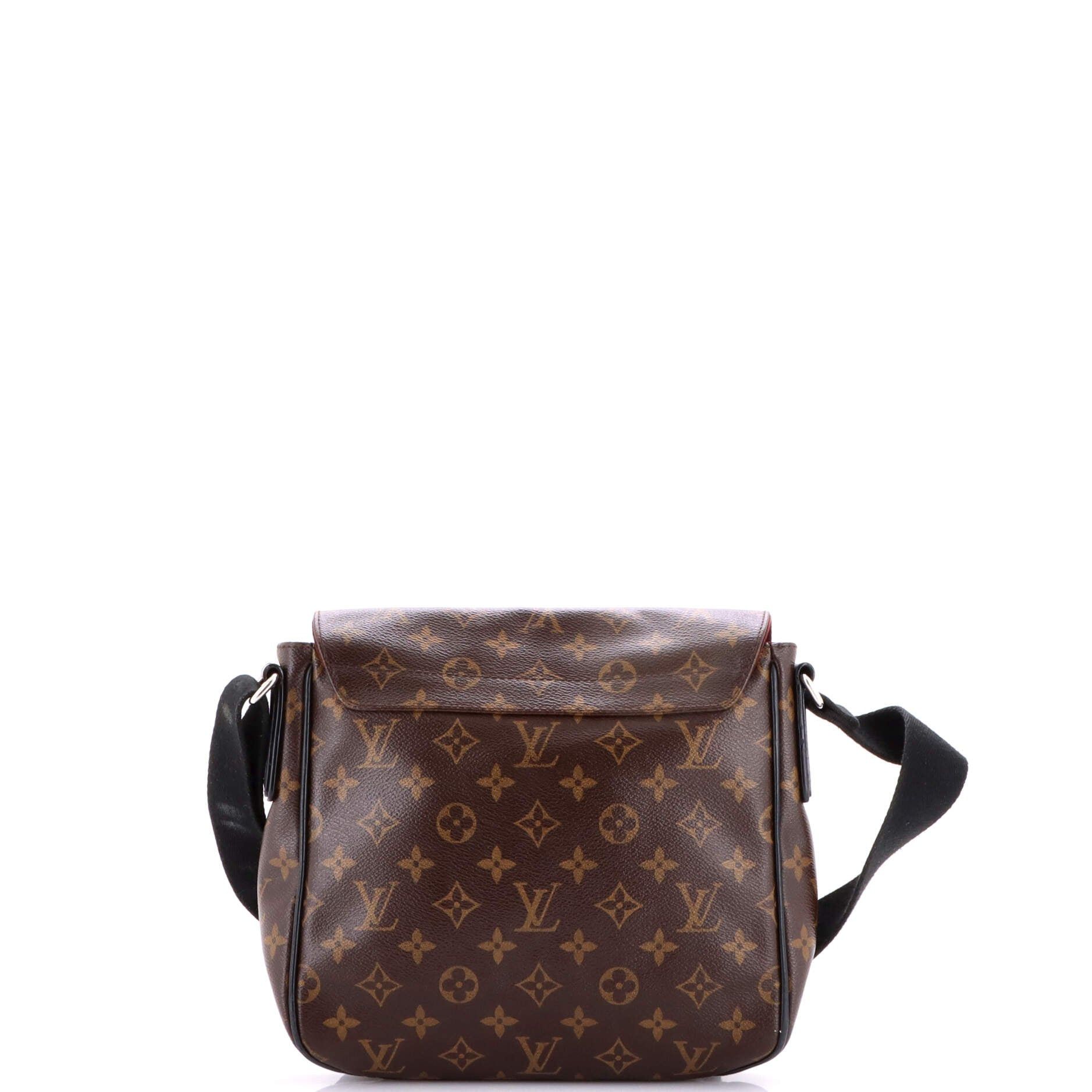 Louis Vuitton District Messenger Bag Size ONE SIZE - 3 Thumbnail