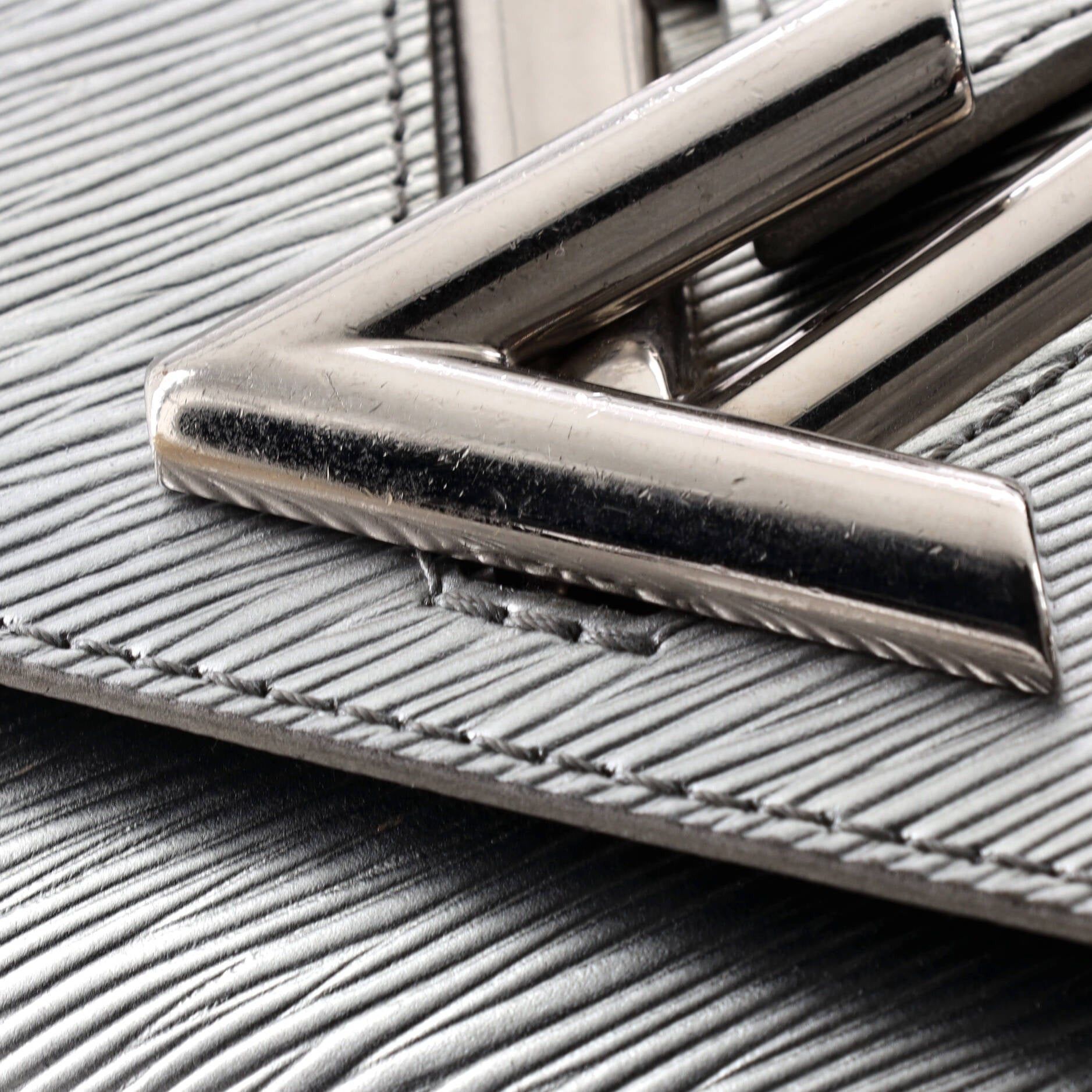 Louis Vuitton Twist Handbag Size ONE SIZE - 7 Thumbnail