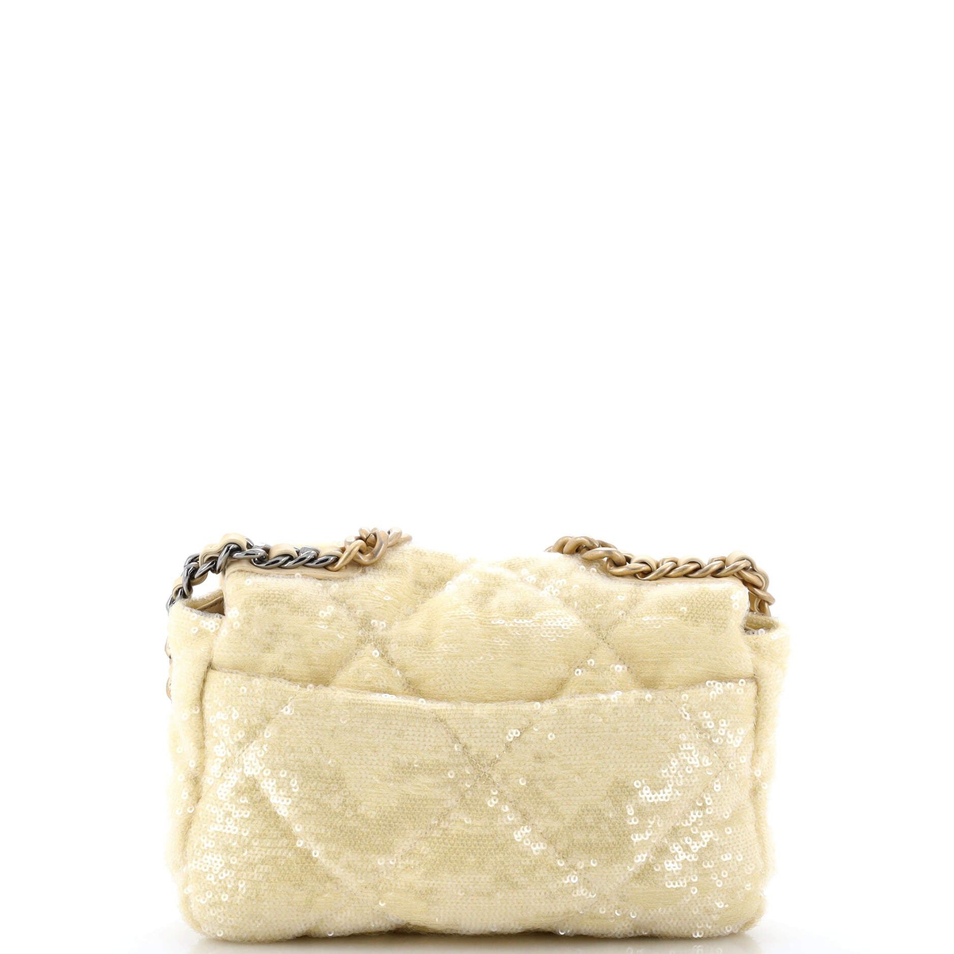 Chanel 19 Flap Bag Size ONE SIZE - 3 Thumbnail