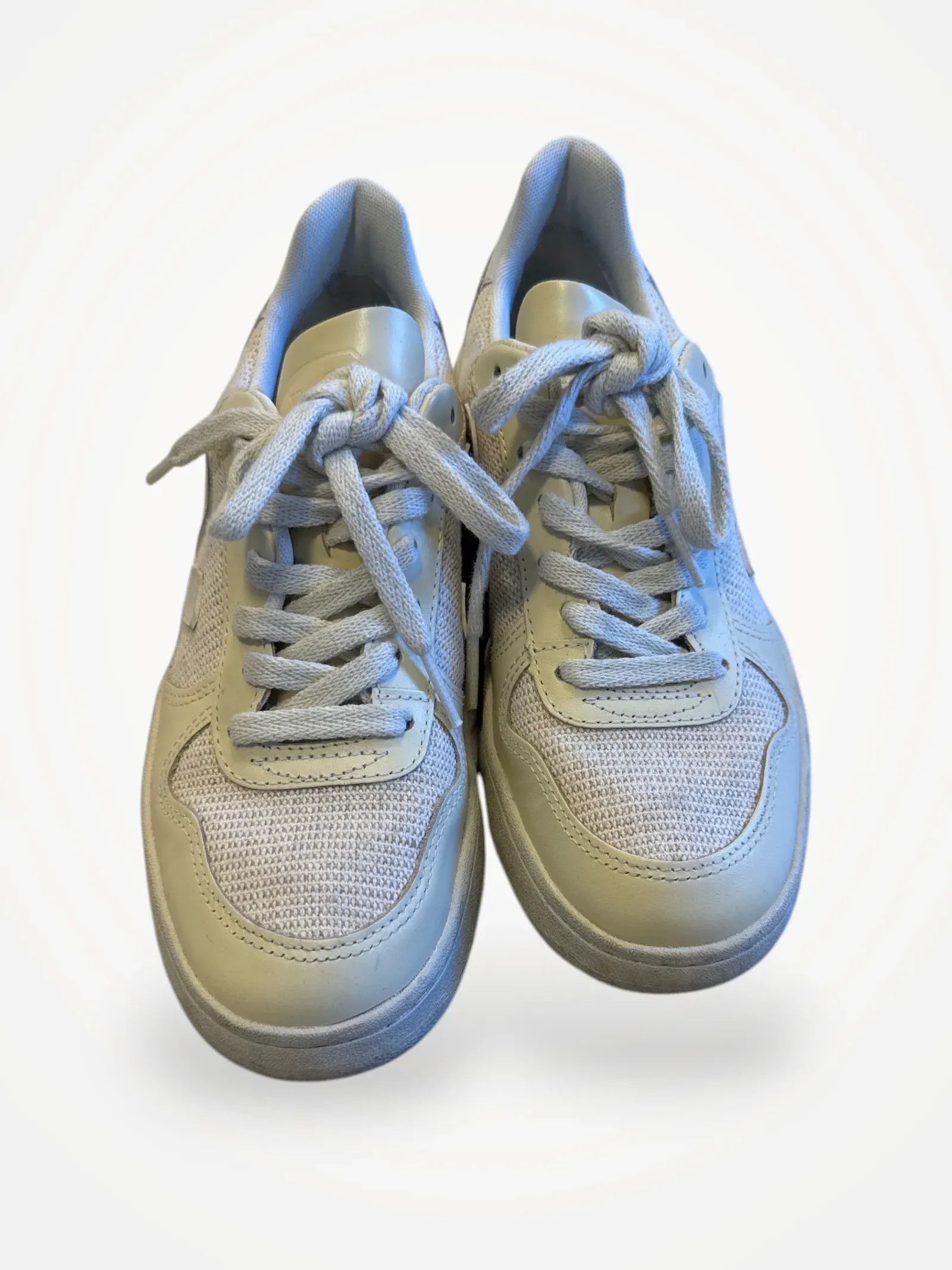 Veja Veja Sneakers Size US 6 / IT 36 - 2 Thumbnail
