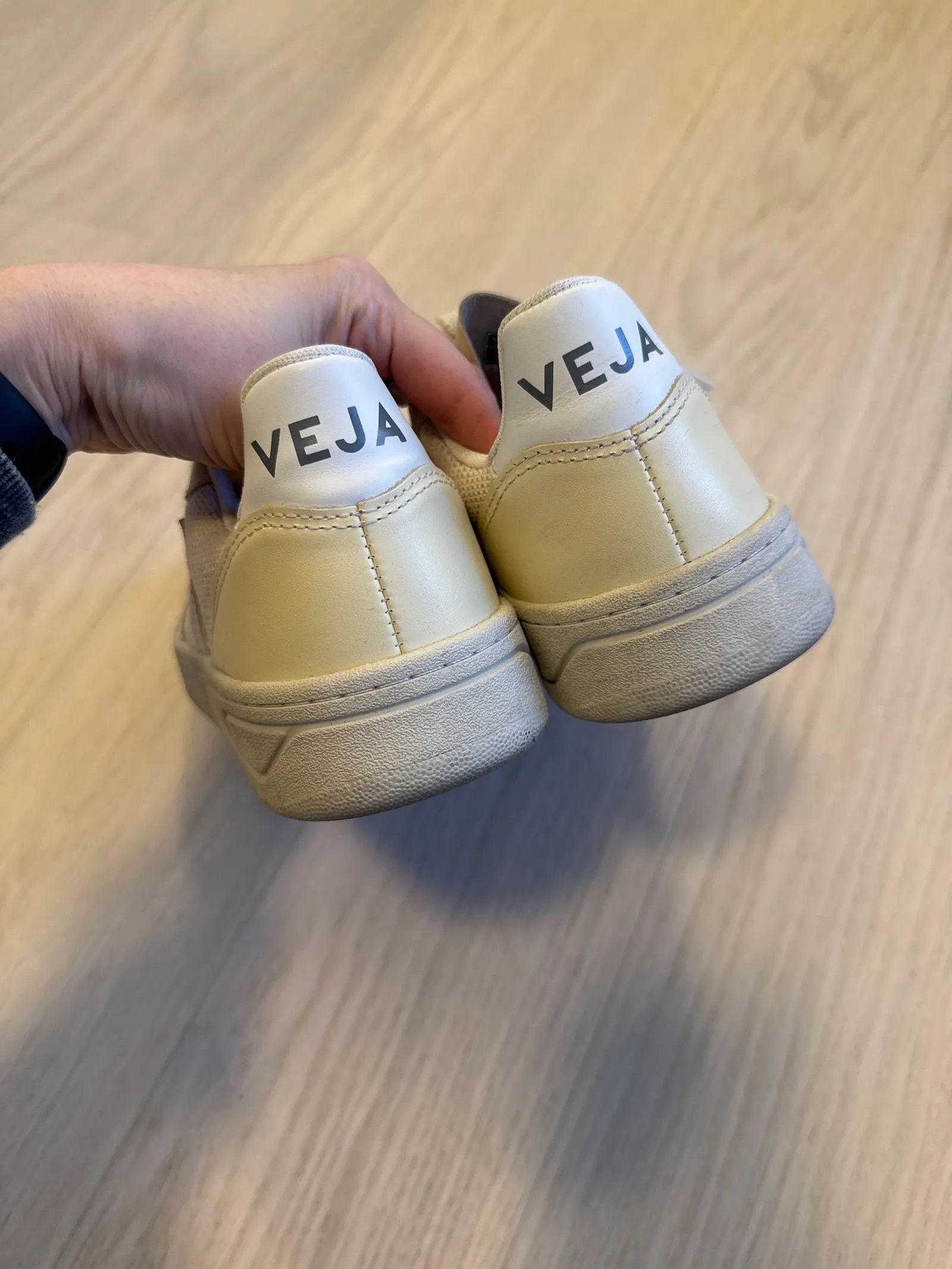 Veja Veja Sneakers Size US 6 / IT 36 - 3 Thumbnail