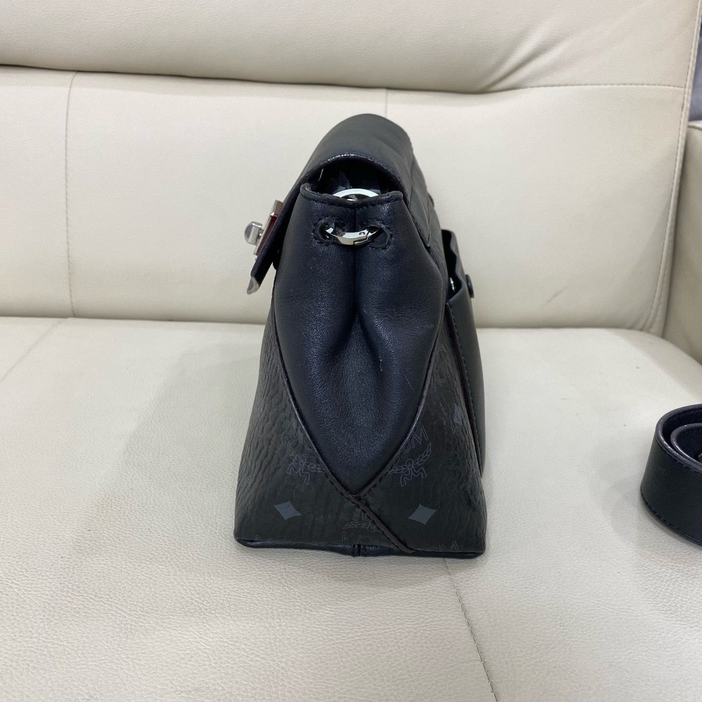 MCM Pre-loved Bag Very good condition Size ONE SIZE - 4 Thumbnail
