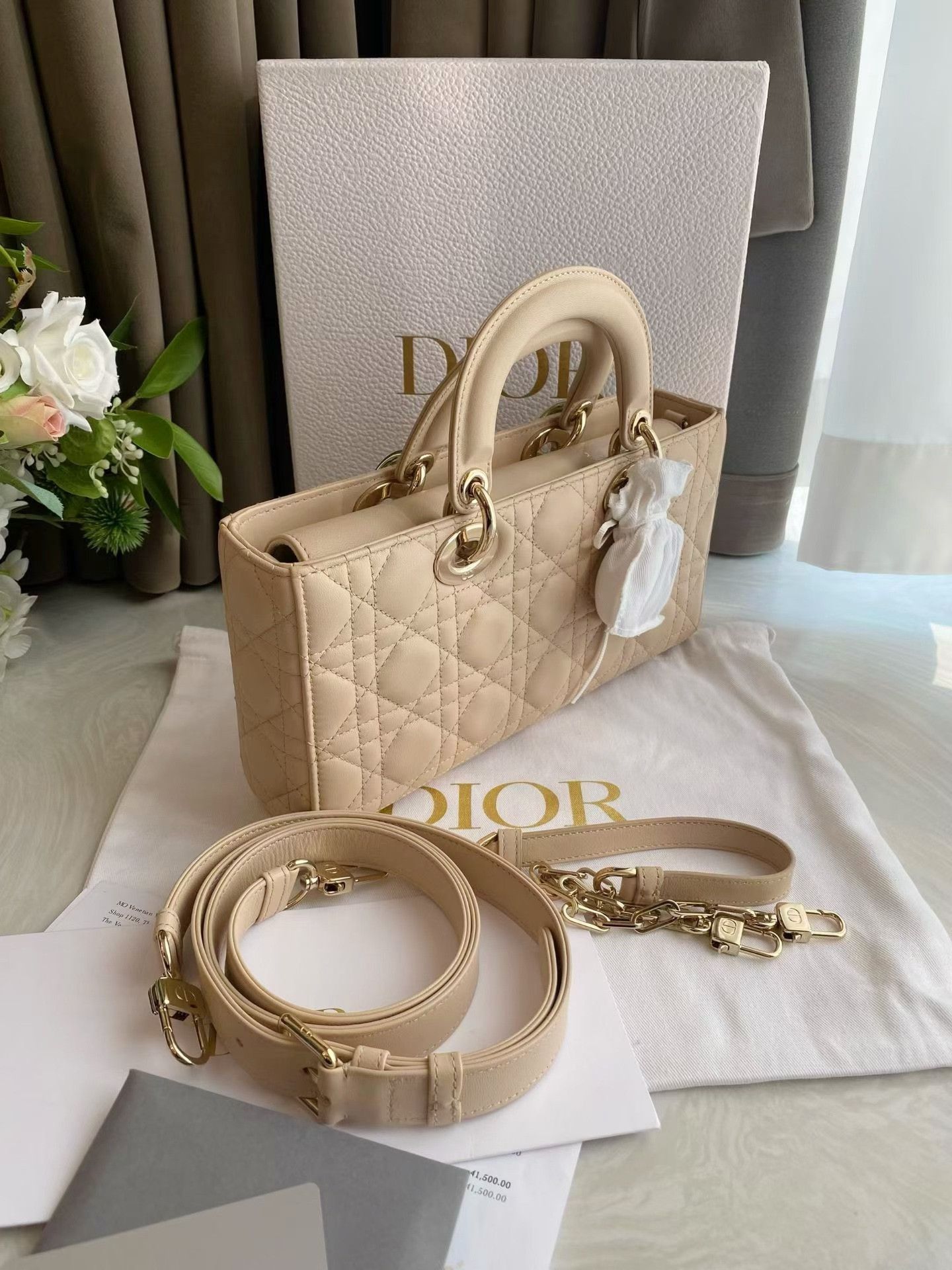Dior Pre-loved Bag Very good condition Size ONE SIZE - 5 Thumbnail