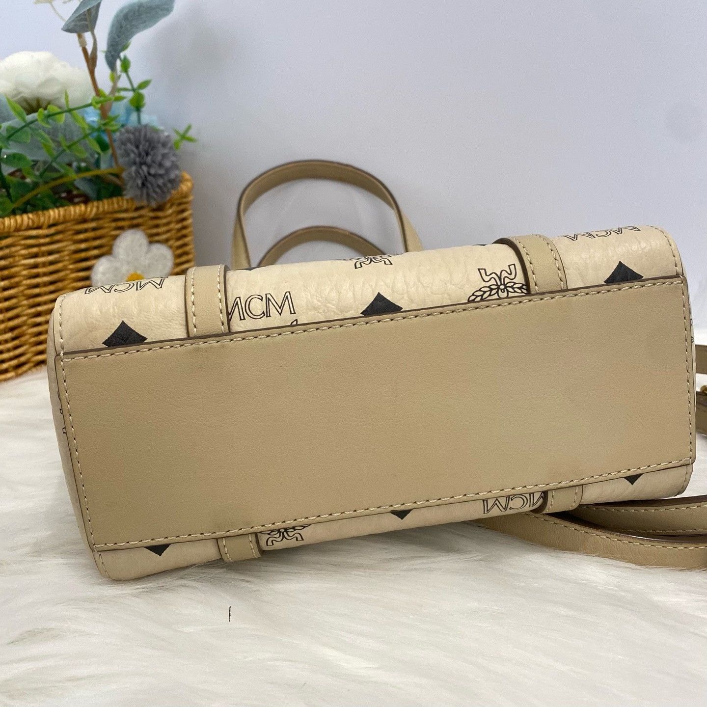 MCM Pre-loved Bag Very good condition Size ONE SIZE - 5 Thumbnail