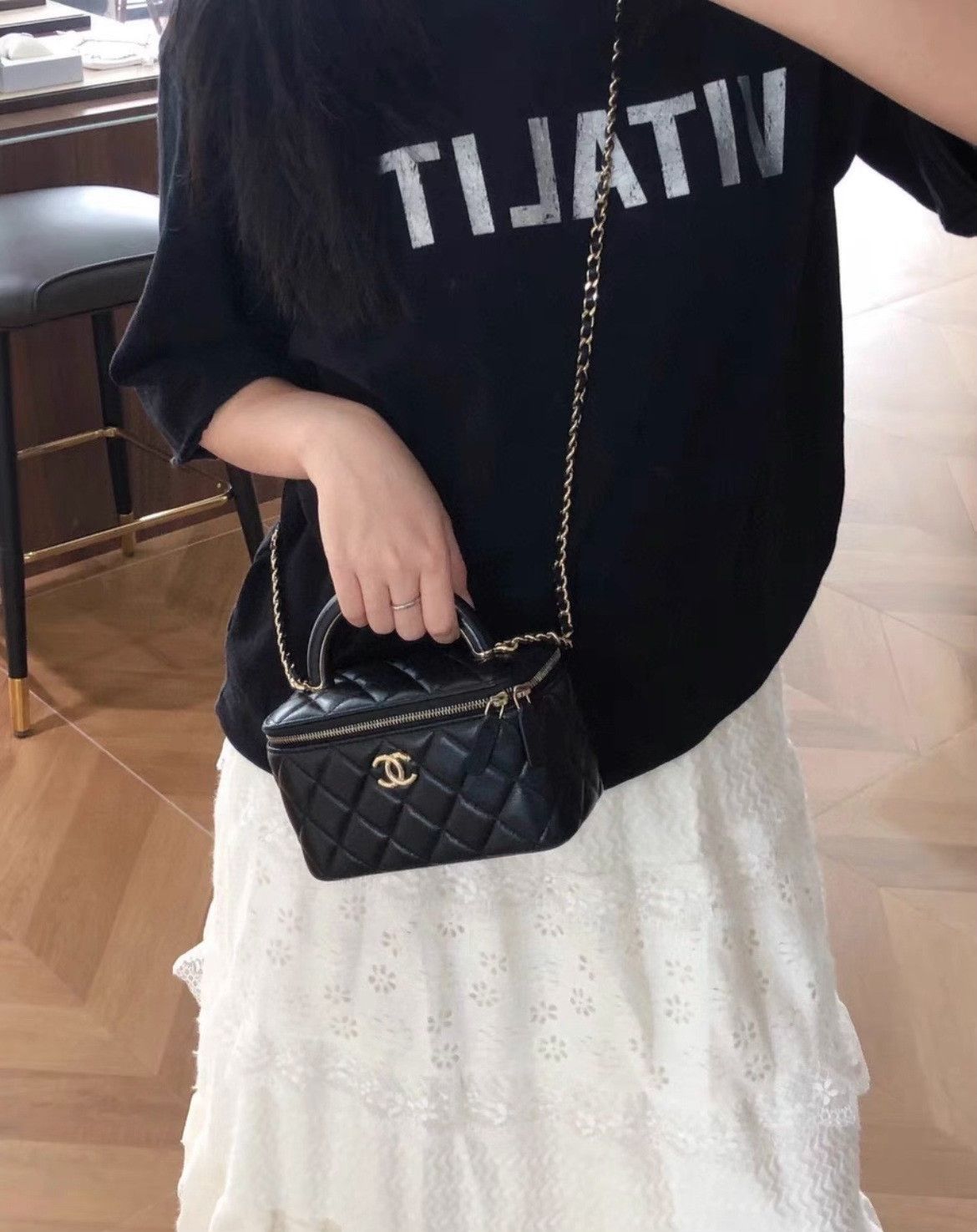 Chanel Pre-loved Bag Very good condition Size ONE SIZE - 4 Thumbnail