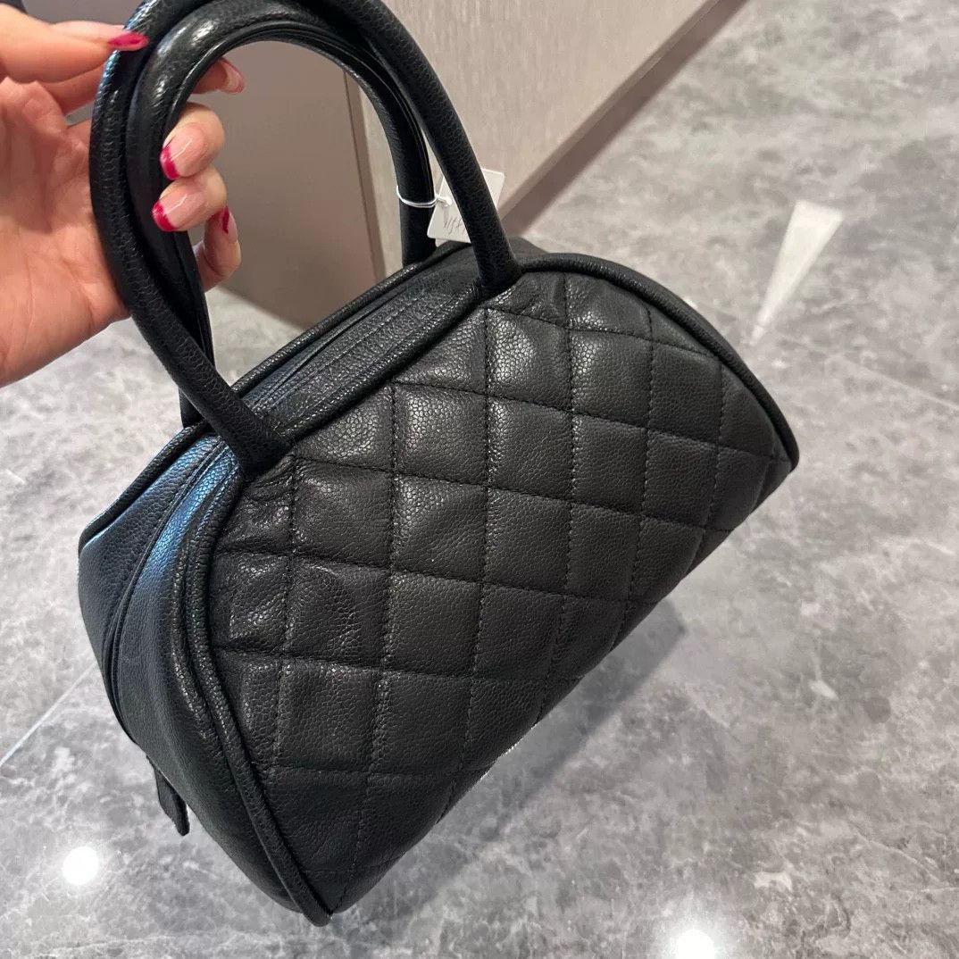 Chanel Pre-loved Bag Very good condition Size ONE SIZE - 2 Thumbnail