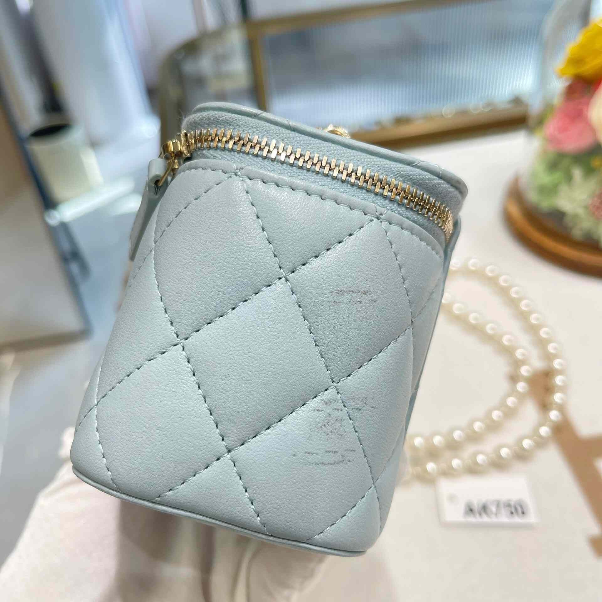 Chanel Pre-loved Bag Very good condition Size ONE SIZE - 6 Thumbnail