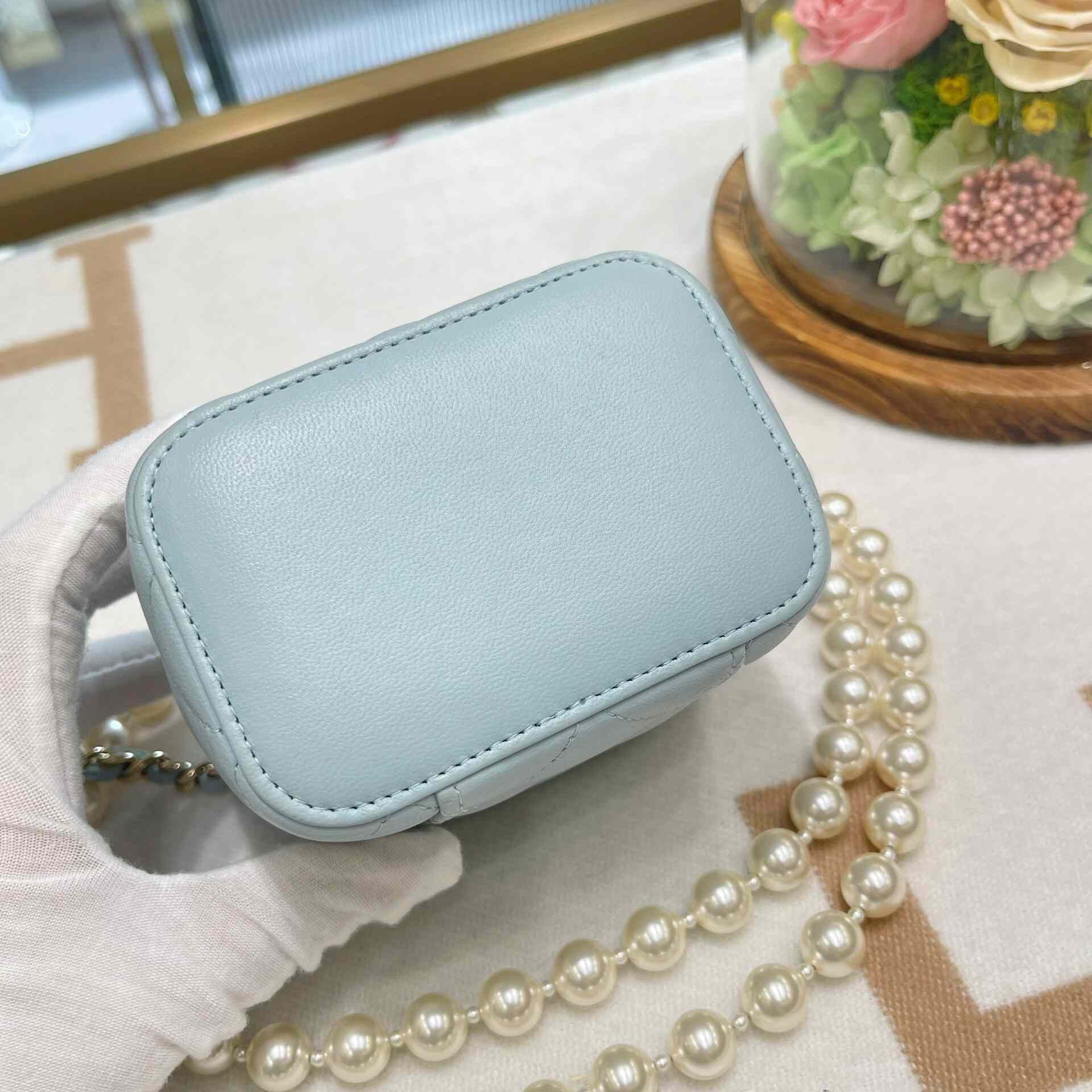 Chanel Pre-loved Bag Very good condition Size ONE SIZE - 4 Thumbnail