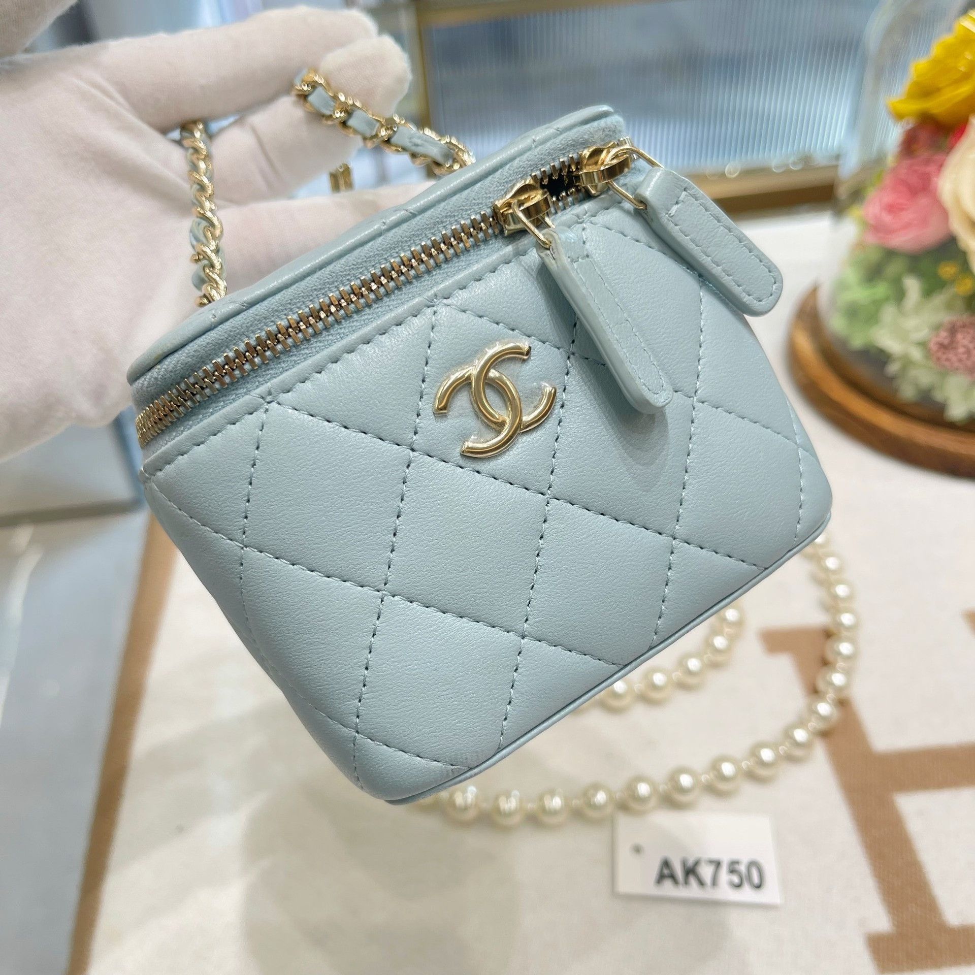 Chanel Pre-loved Bag Very good condition Size ONE SIZE - 7 Thumbnail