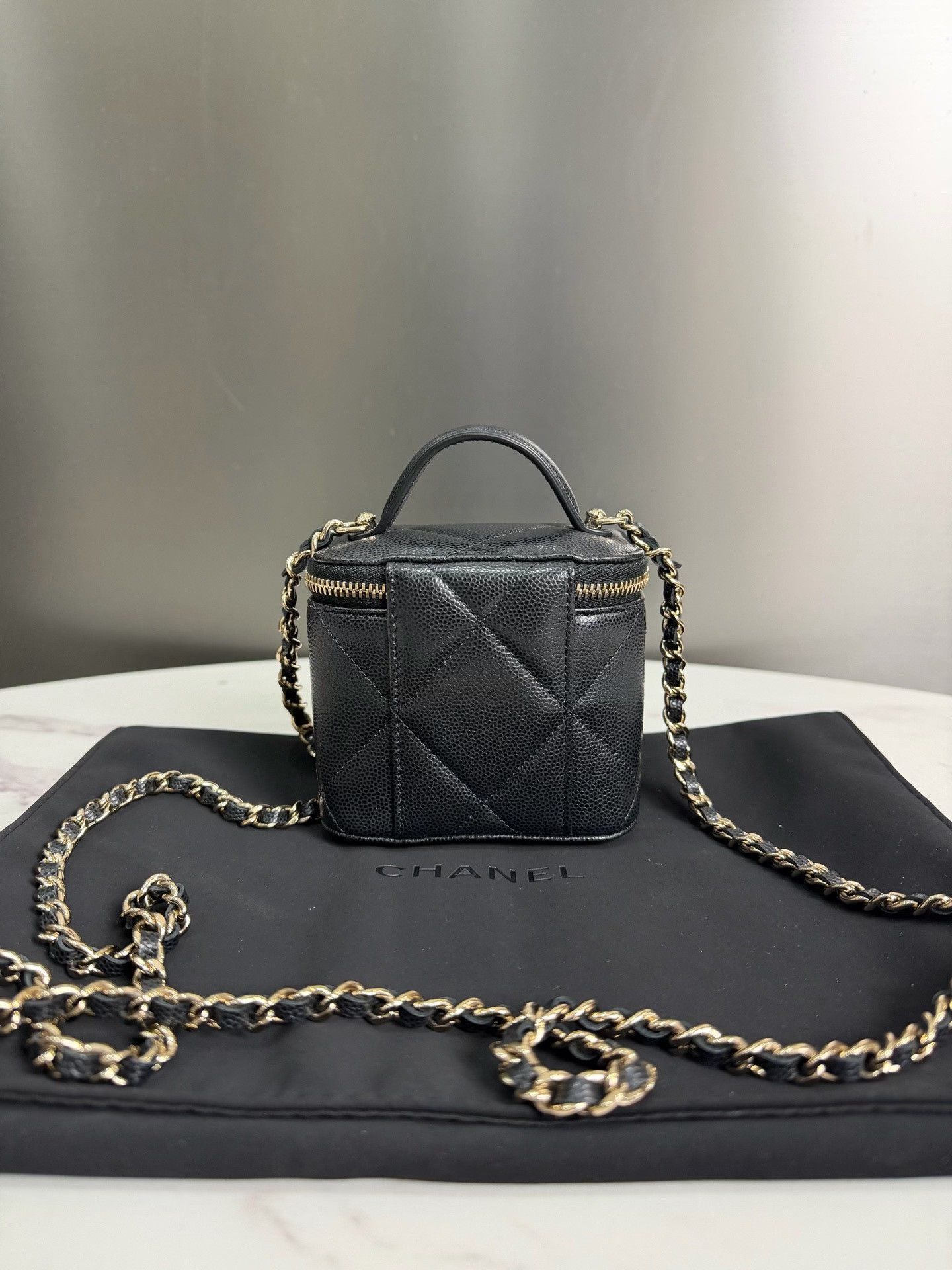 Chanel Pre-loved Bag Very good condition Size ONE SIZE - 3 Thumbnail