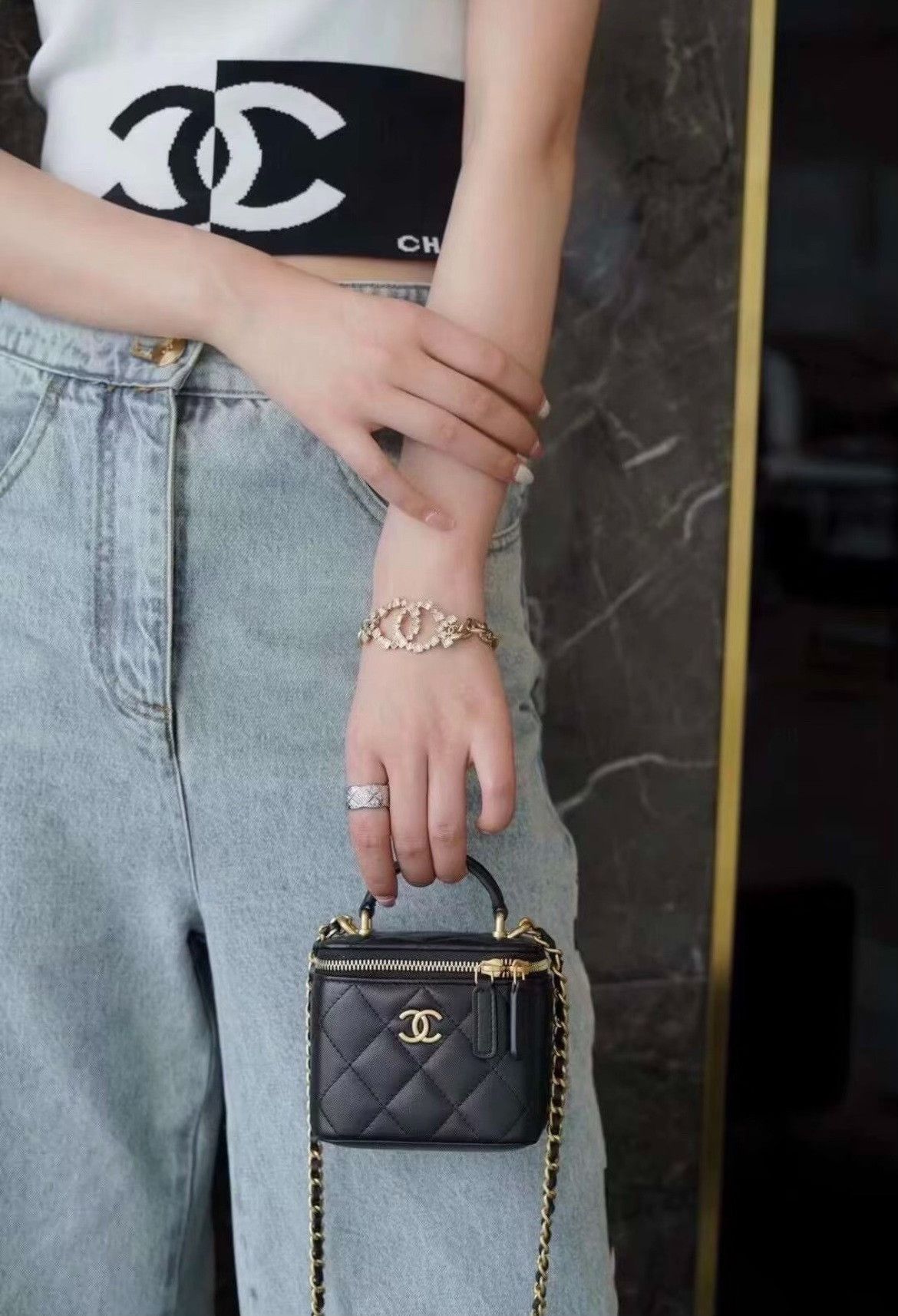 Chanel Pre-loved Bag Very good condition Size ONE SIZE - 4 Thumbnail