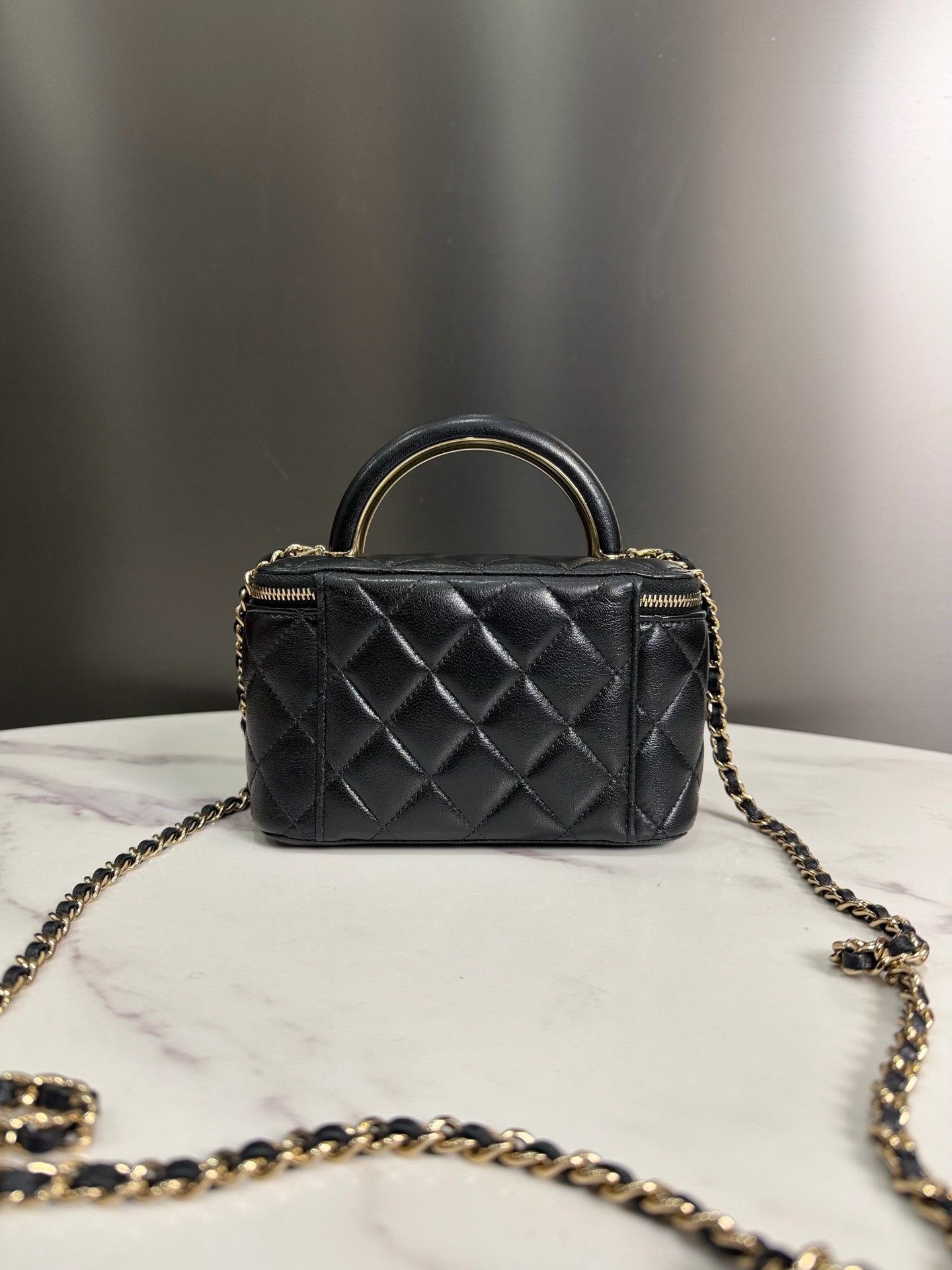 Chanel Pre-loved Bag Very good condition Size ONE SIZE - 3 Thumbnail