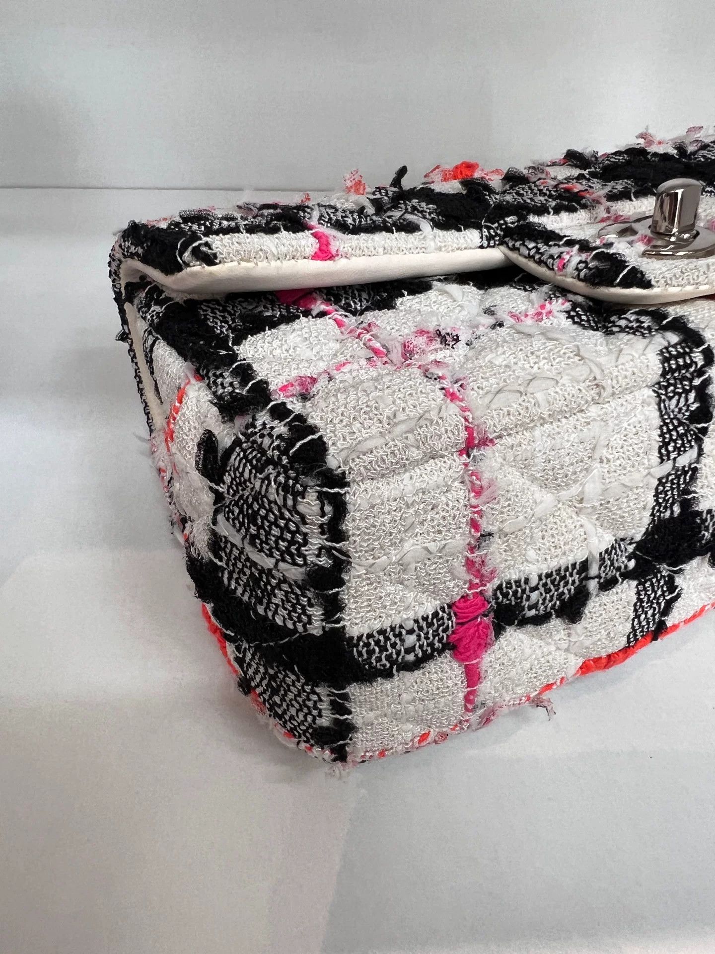Chanel Pre-loved Bag Very good condition Size ONE SIZE - 4 Thumbnail
