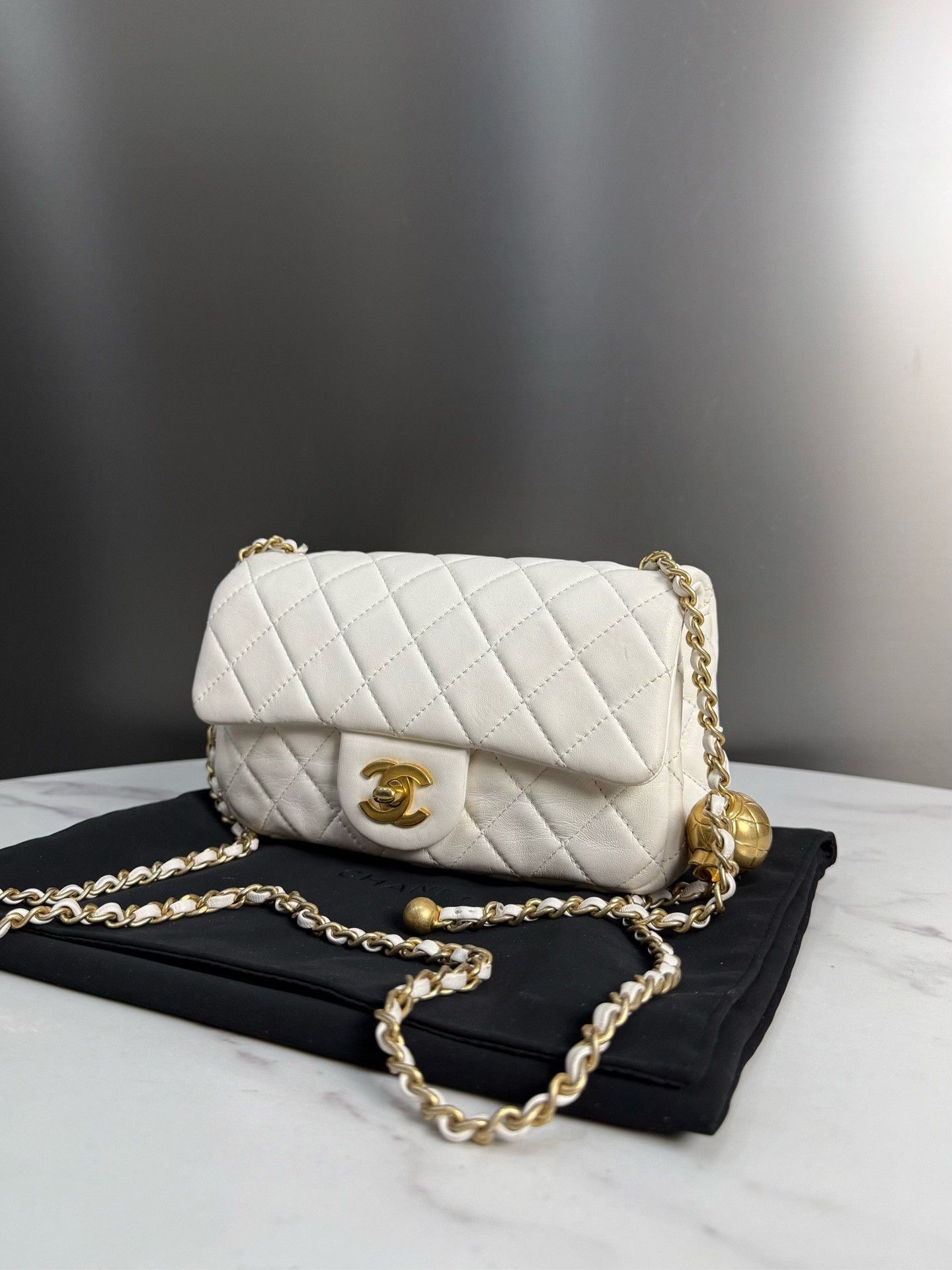 Chanel Pre-loved Bag Very good condition Size ONE SIZE - 2 Thumbnail