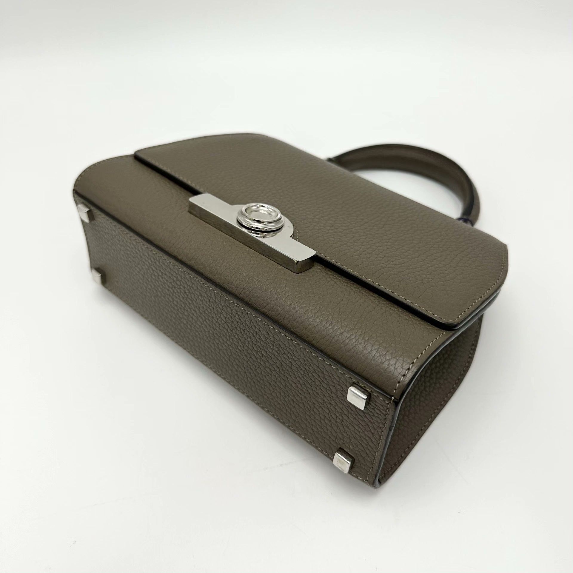 Moynat Pre-loved Bag Very good condition Size ONE SIZE - 2 Thumbnail