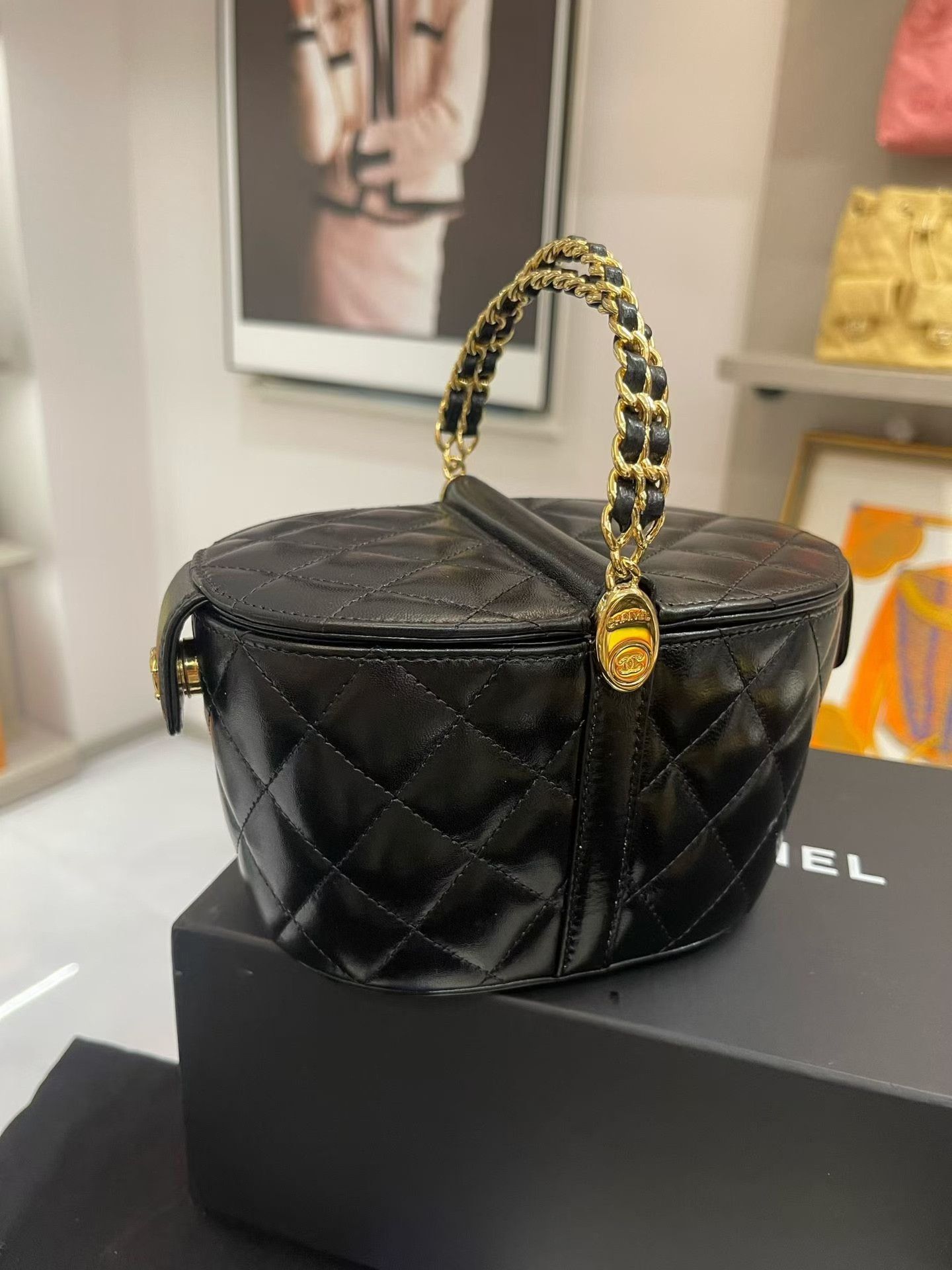 Chanel Pre-loved Bag Very good condition Size ONE SIZE - 6 Thumbnail