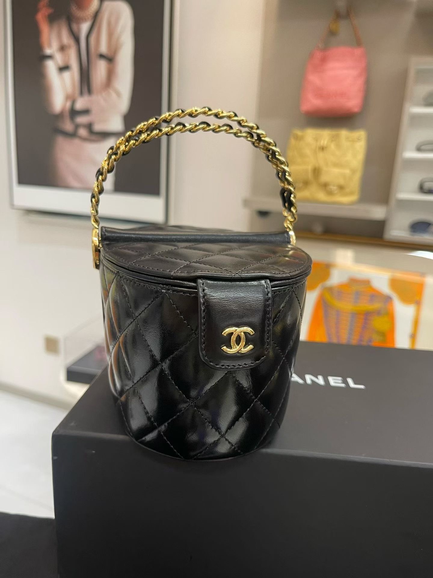 Chanel Pre-loved Bag Very good condition Size ONE SIZE - 3 Thumbnail