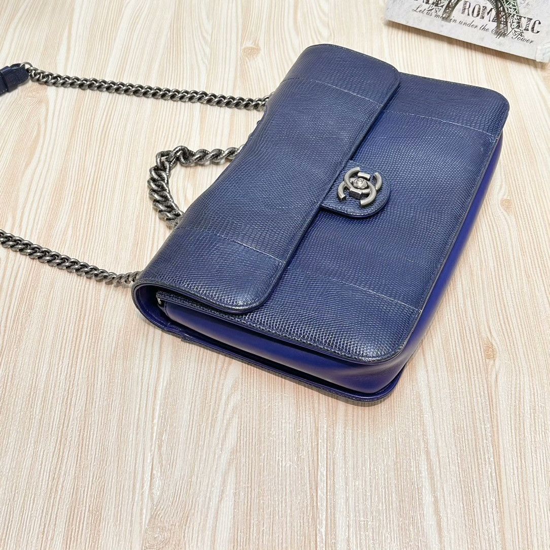 Chanel Pre-loved Bag Very good condition Size ONE SIZE - 3 Thumbnail