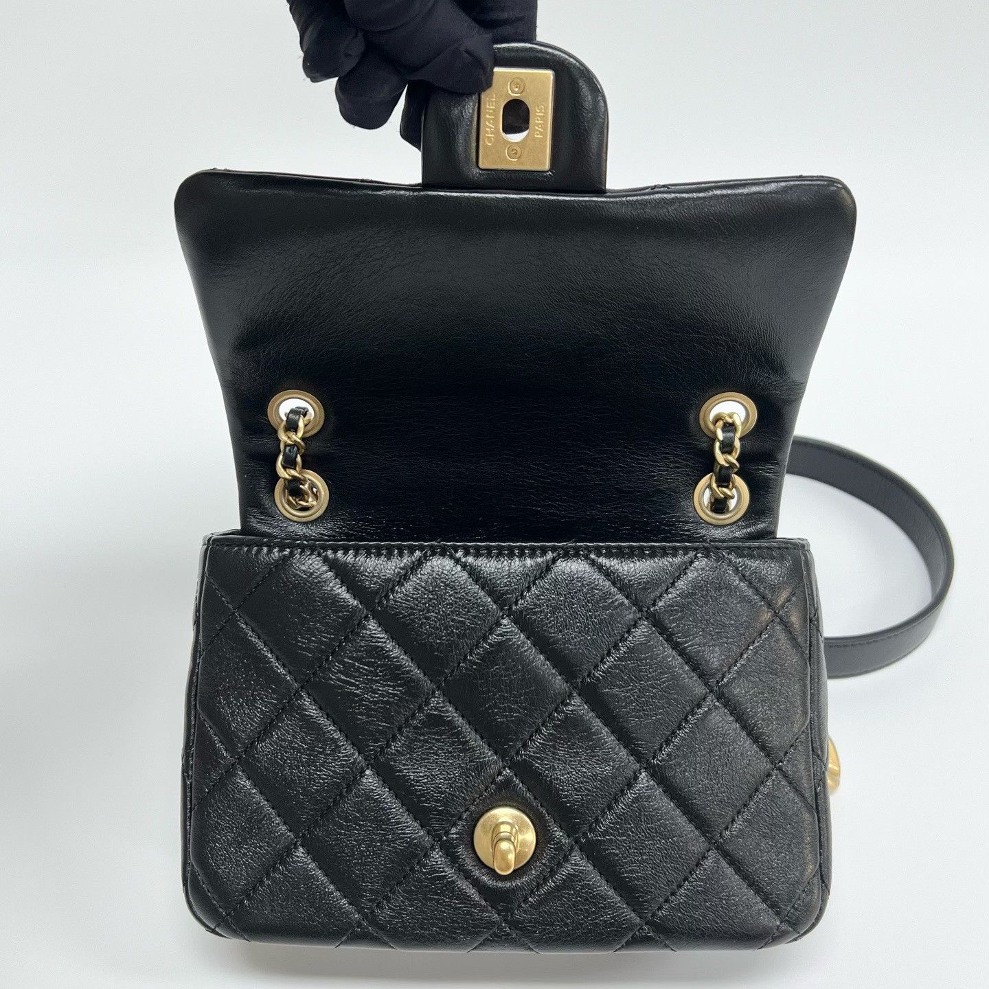 Chanel Pre-loved Bag Very good condition Size ONE SIZE - 7 Thumbnail