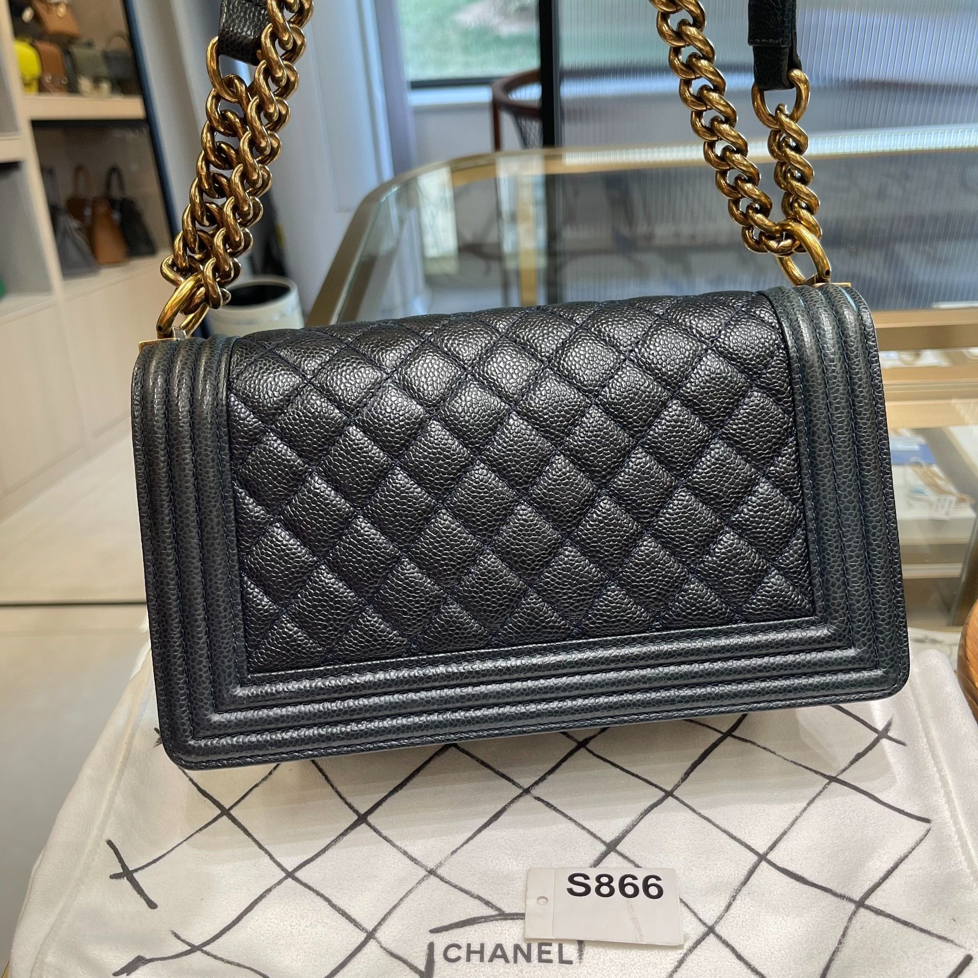 Chanel Pre-loved Bag Very good condition Size ONE SIZE - 3 Thumbnail