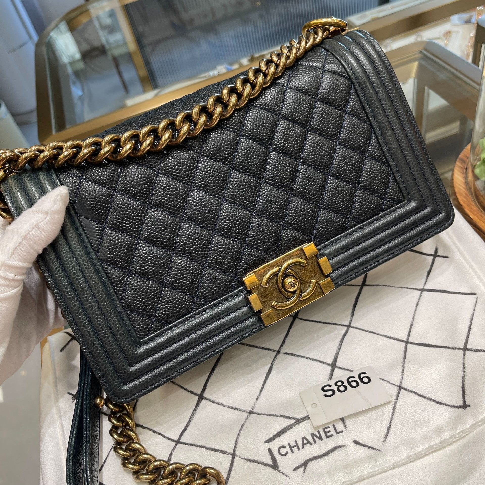 Chanel Pre-loved Bag Very good condition Size ONE SIZE - 2 Thumbnail