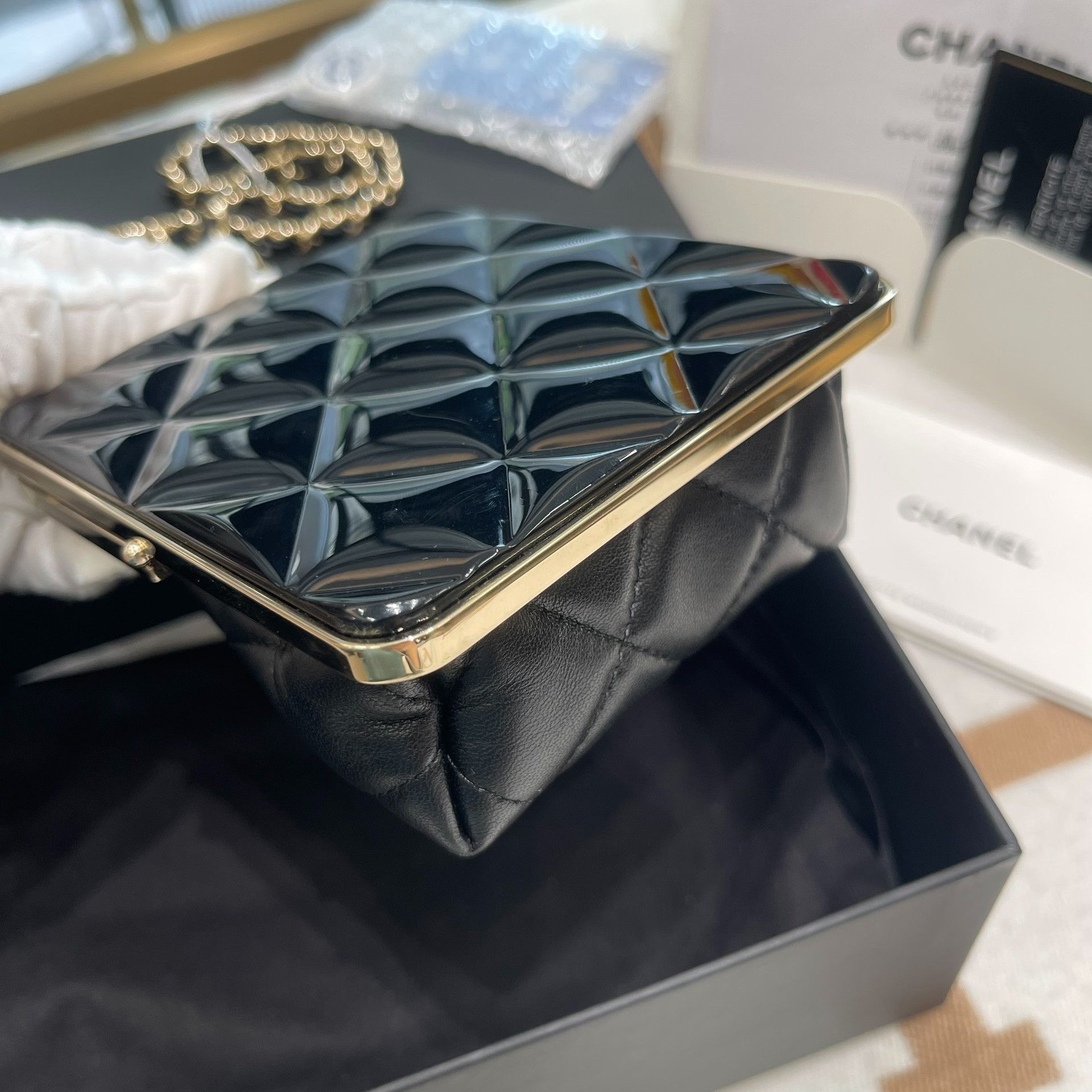 Chanel Pre-loved Bag Very good condition Size ONE SIZE - 6 Thumbnail