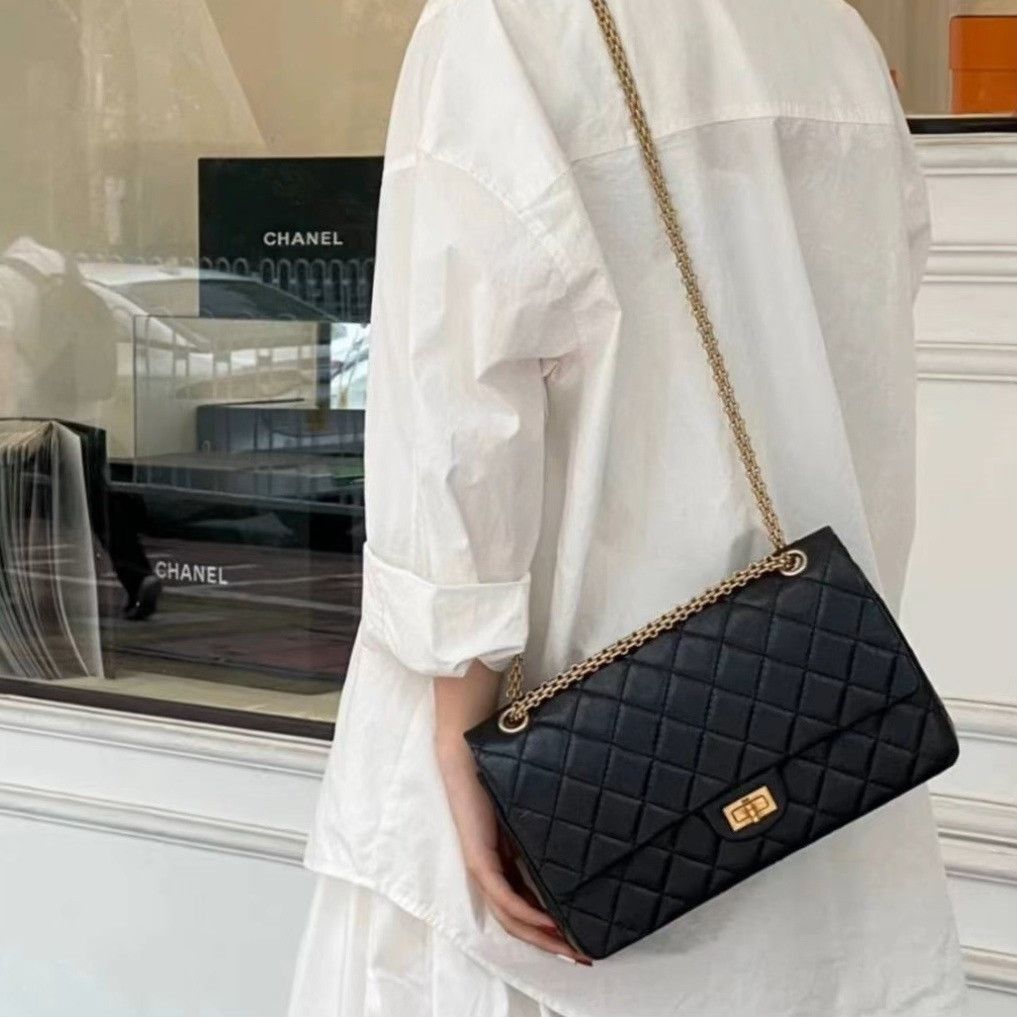 Chanel Pre-loved Bag Very good condition Size ONE SIZE - 4 Thumbnail