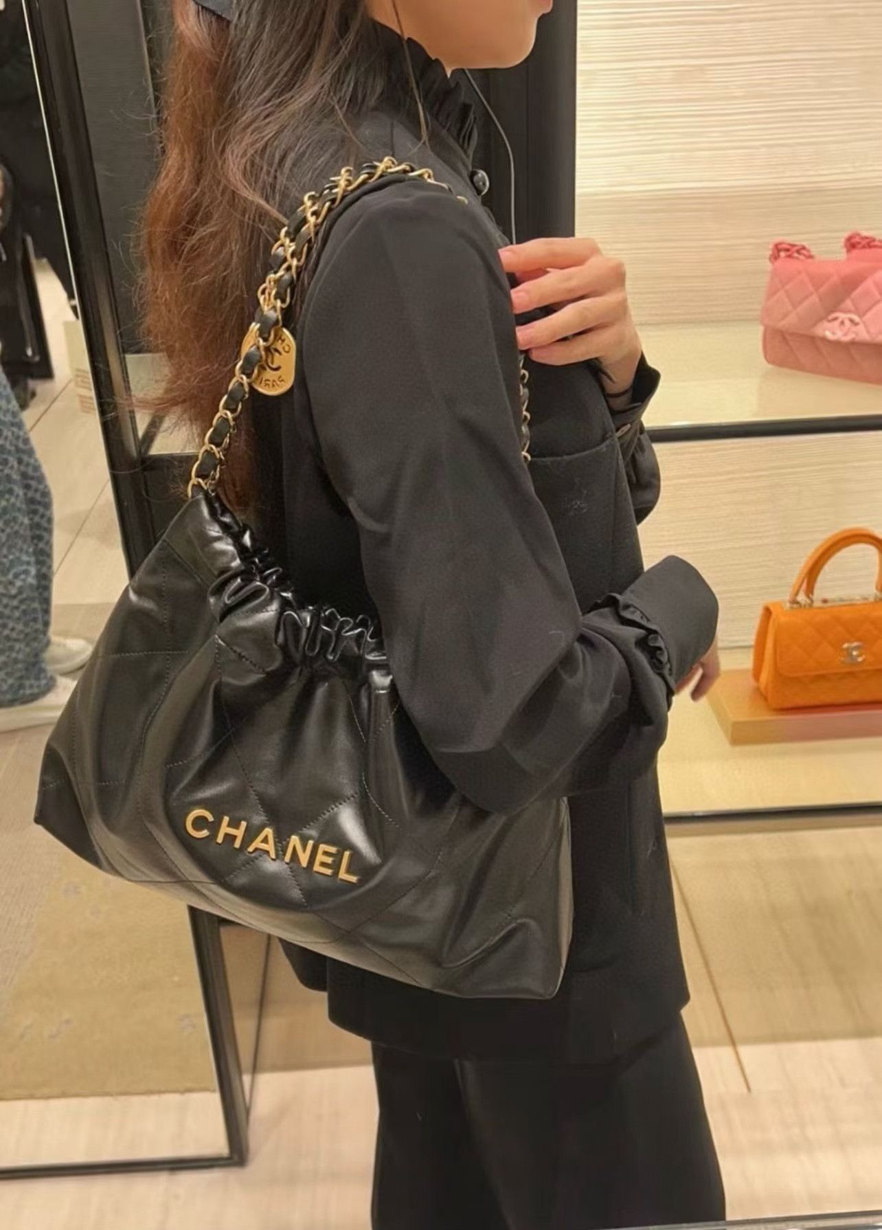 Chanel Pre-loved Bag Very good condition Size ONE SIZE - 2 Thumbnail