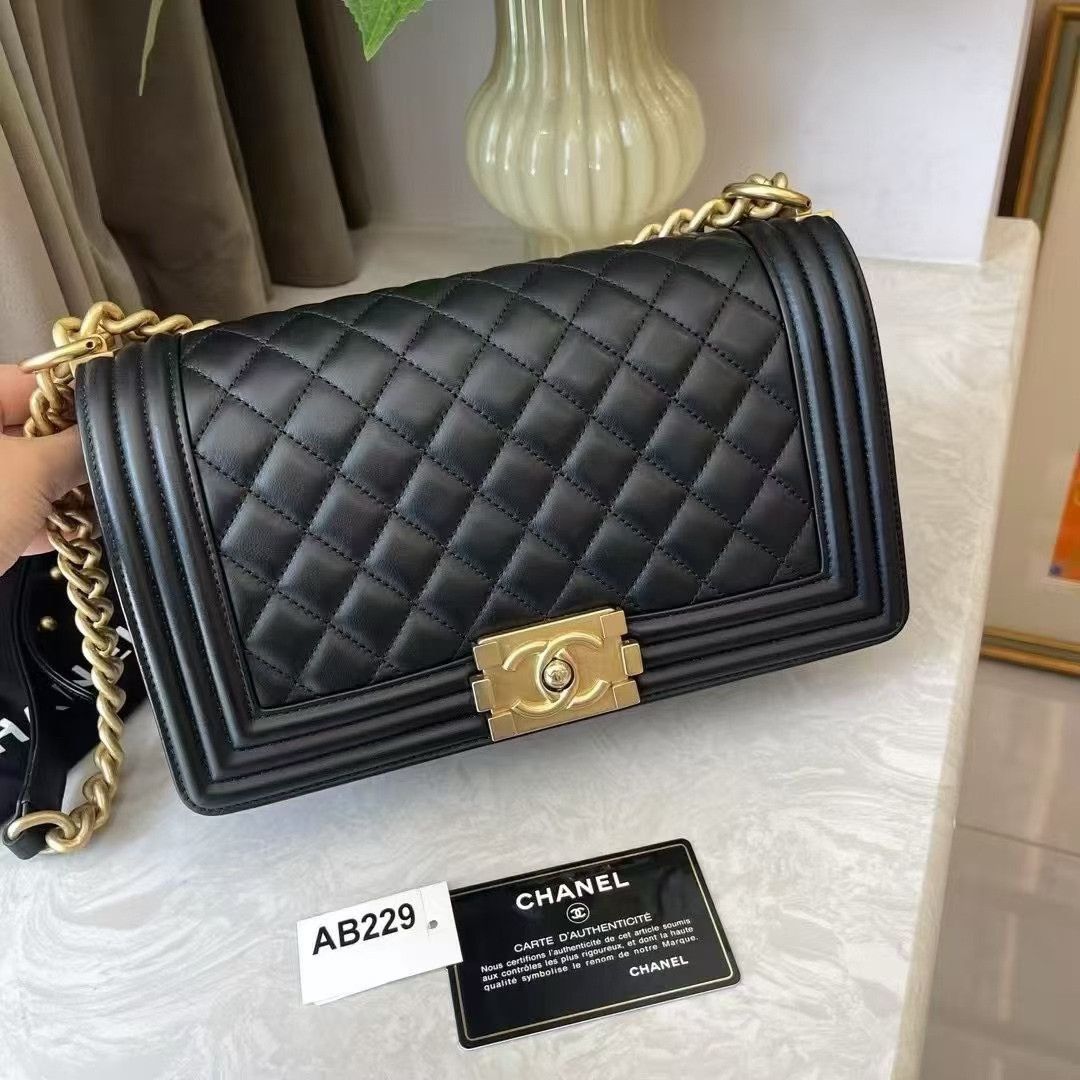 Chanel Pre-loved Bag Very good condition Size ONE SIZE - 3 Thumbnail
