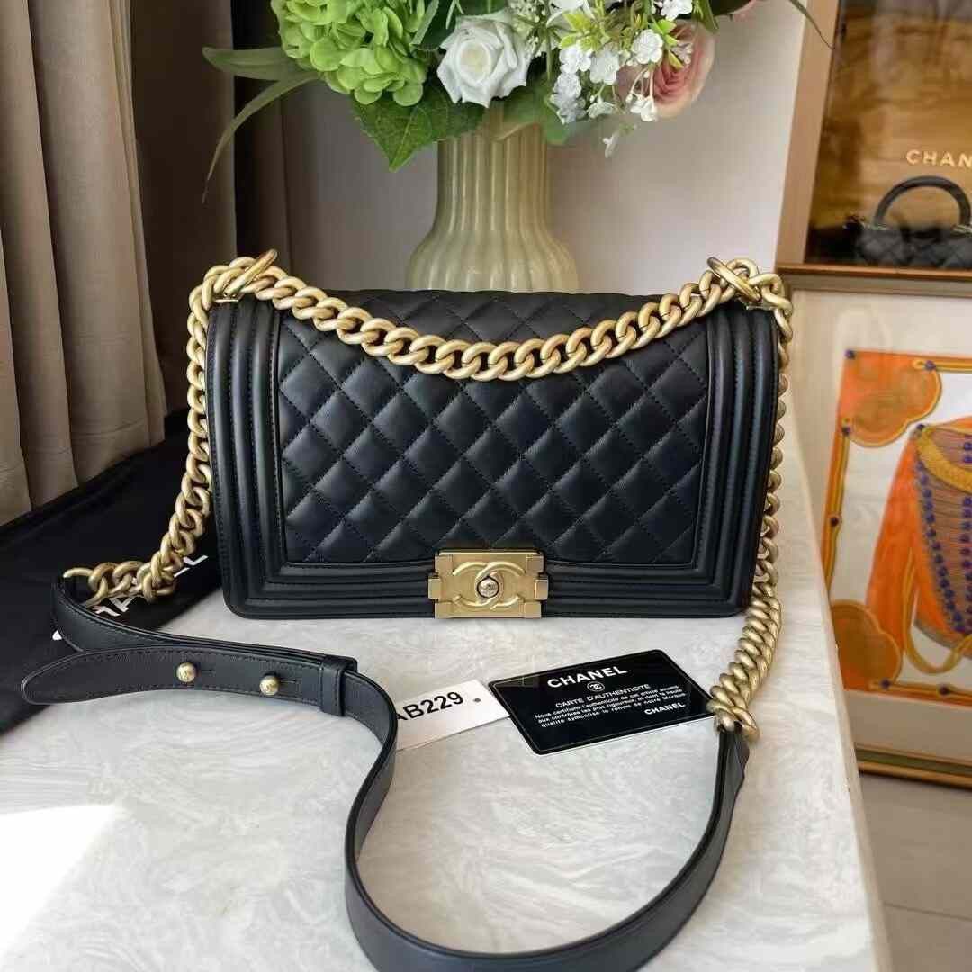 Chanel Pre-loved Bag Very good condition Size ONE SIZE - 2 Thumbnail