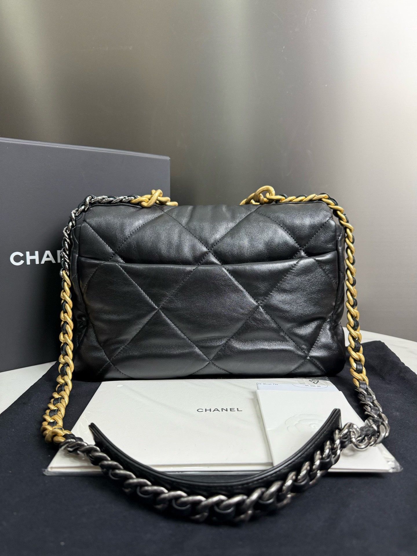 Chanel Pre-loved Bag Very good condition Size ONE SIZE - 3 Thumbnail