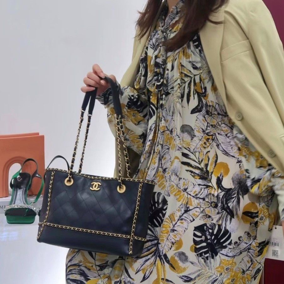 Chanel Pre-loved Bag Very good condition Size ONE SIZE - 4 Thumbnail