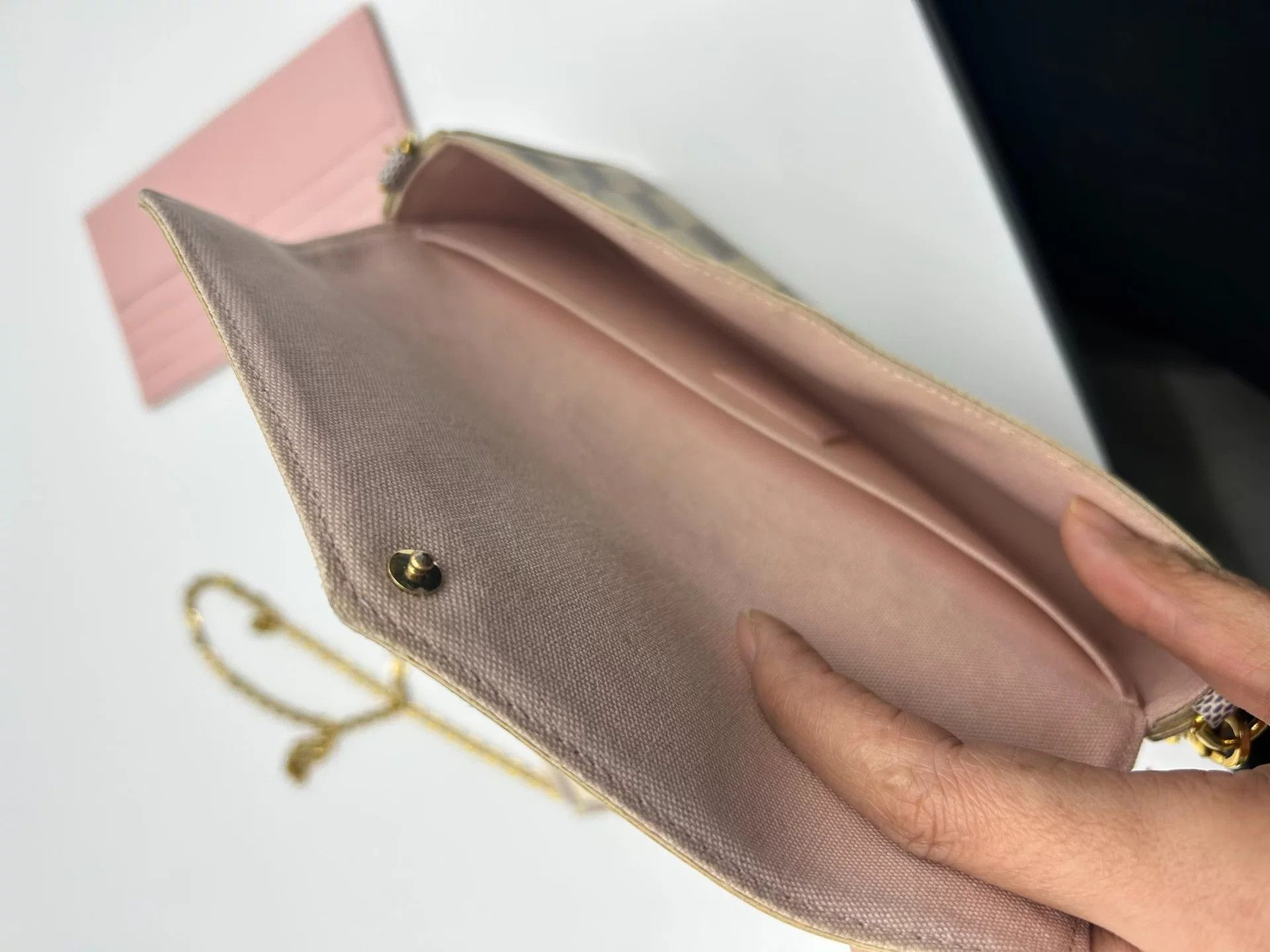 Louis Vuitton Pre-loved Bag Very good condition Size ONE SIZE - 6 Thumbnail