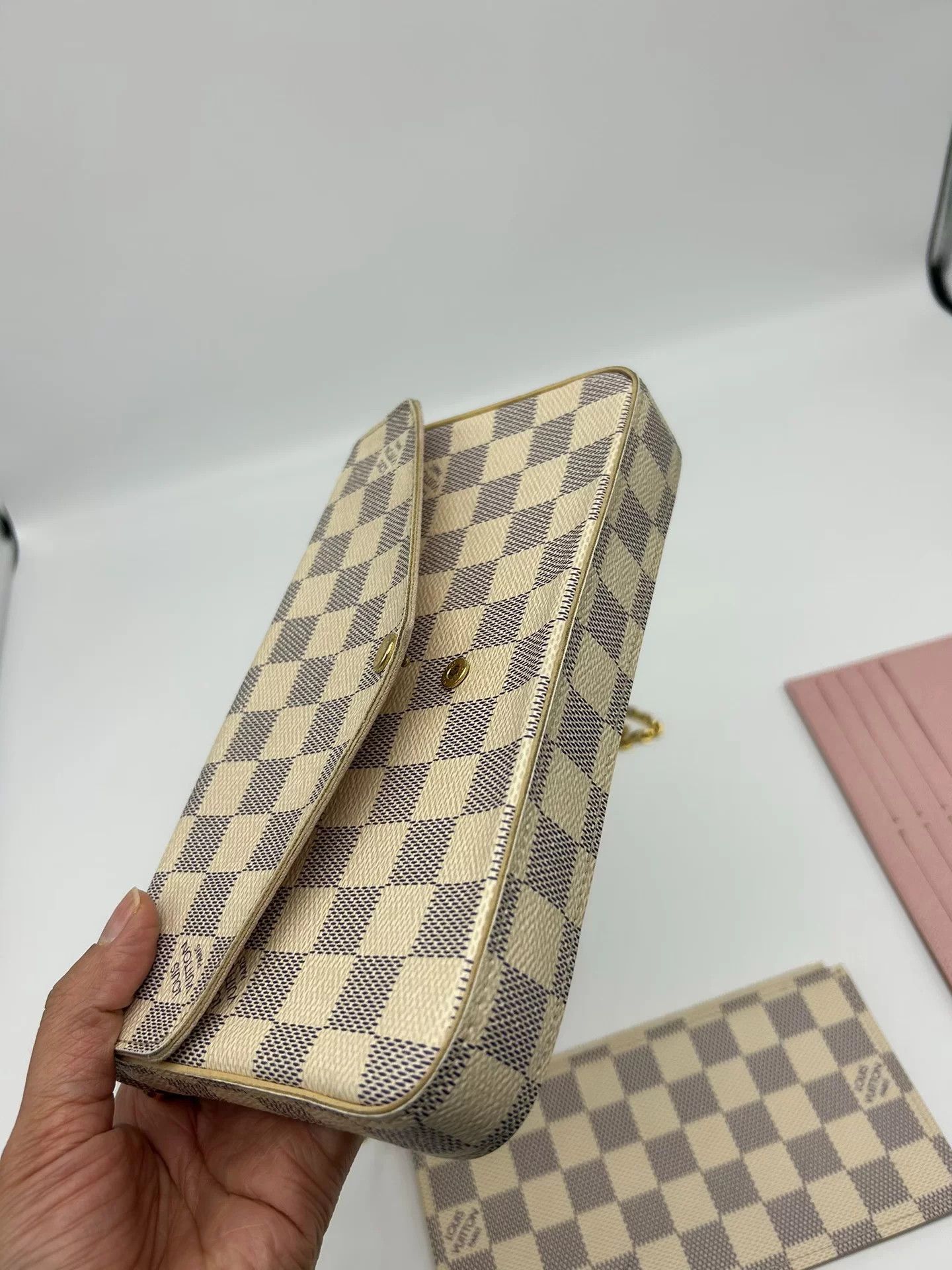 Louis Vuitton Pre-loved Bag Very good condition Size ONE SIZE - 3 Thumbnail