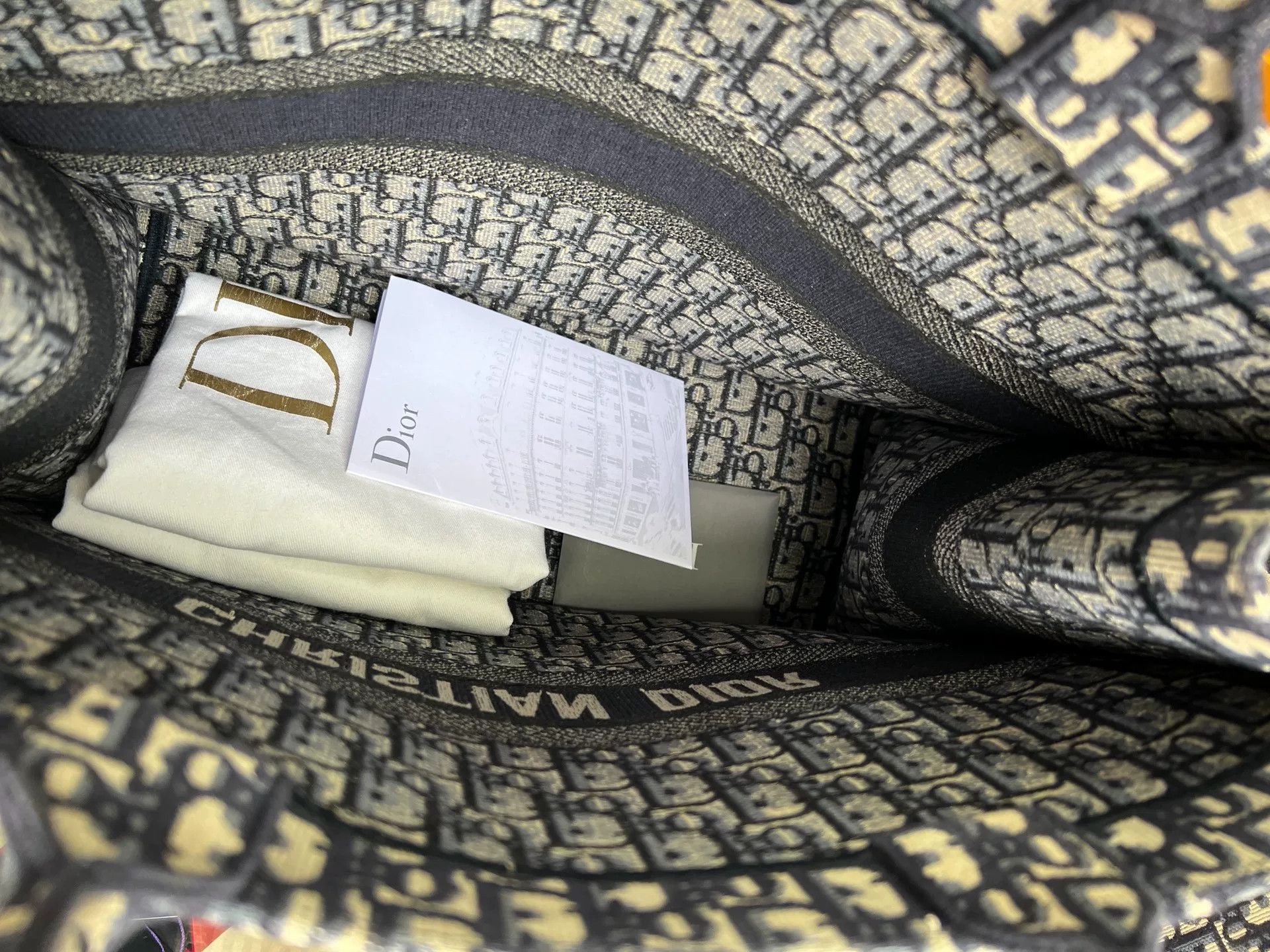 Dior Pre-loved Bag Very good condition Size ONE SIZE - 9 Thumbnail