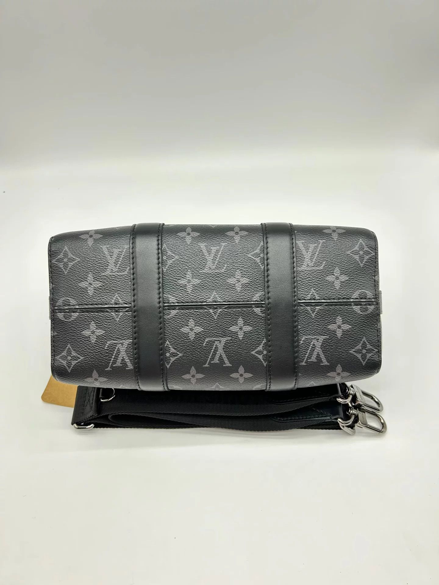 Louis Vuitton Pre-loved Bag Very good condition Size ONE SIZE - 6 Thumbnail