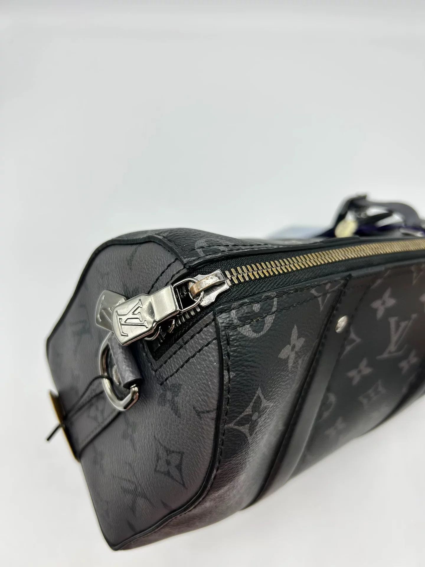 Louis Vuitton Pre-loved Bag Very good condition Size ONE SIZE - 8 Thumbnail